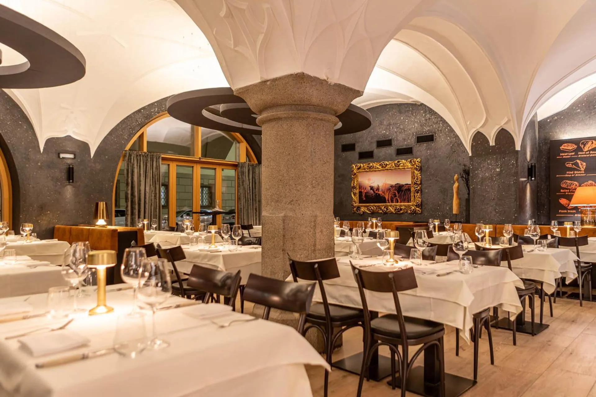 Restaurant/places to eat in Hotel Grauer Bär