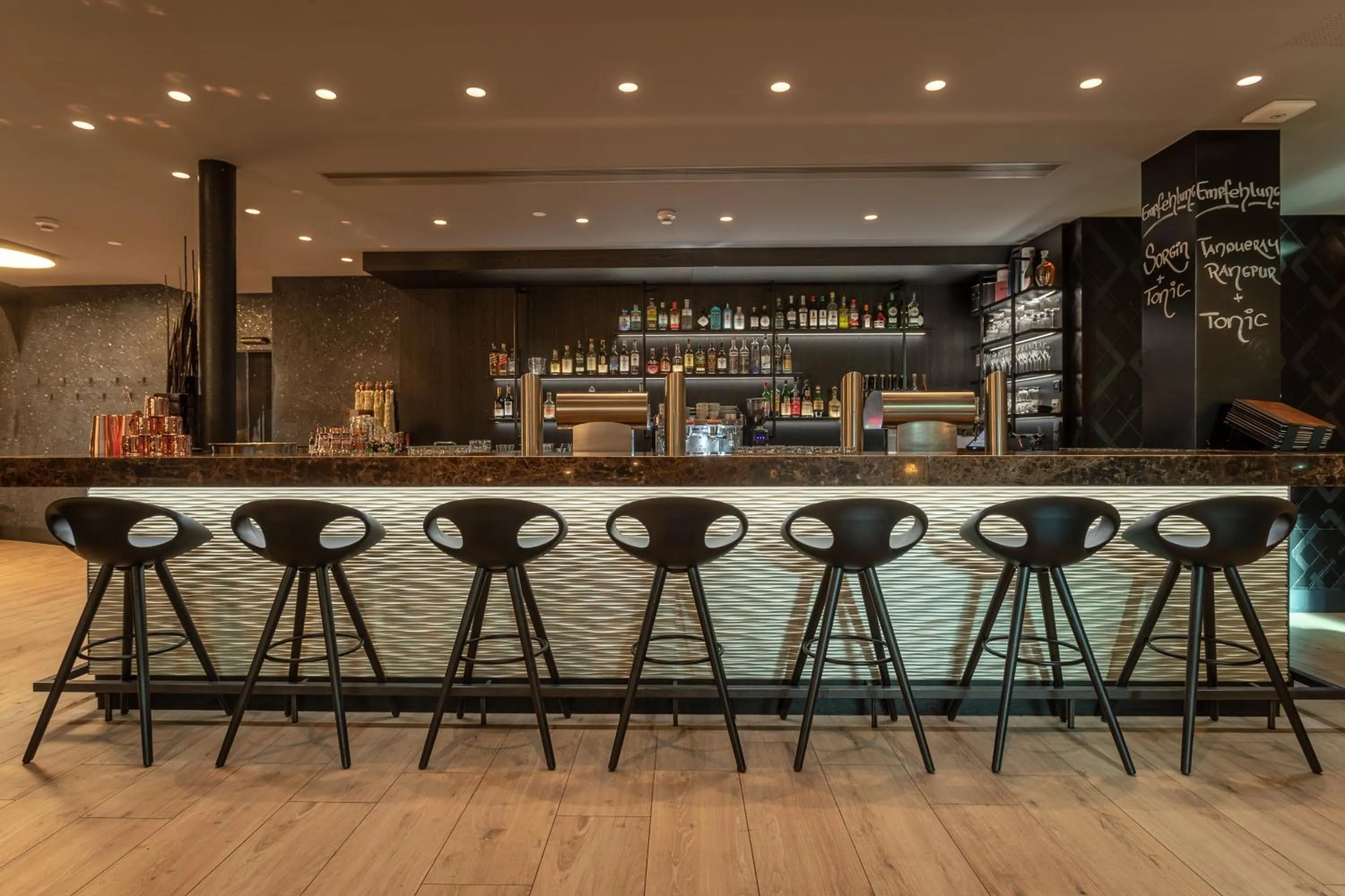 Nightclub / DJ in Hotel Grauer Bär