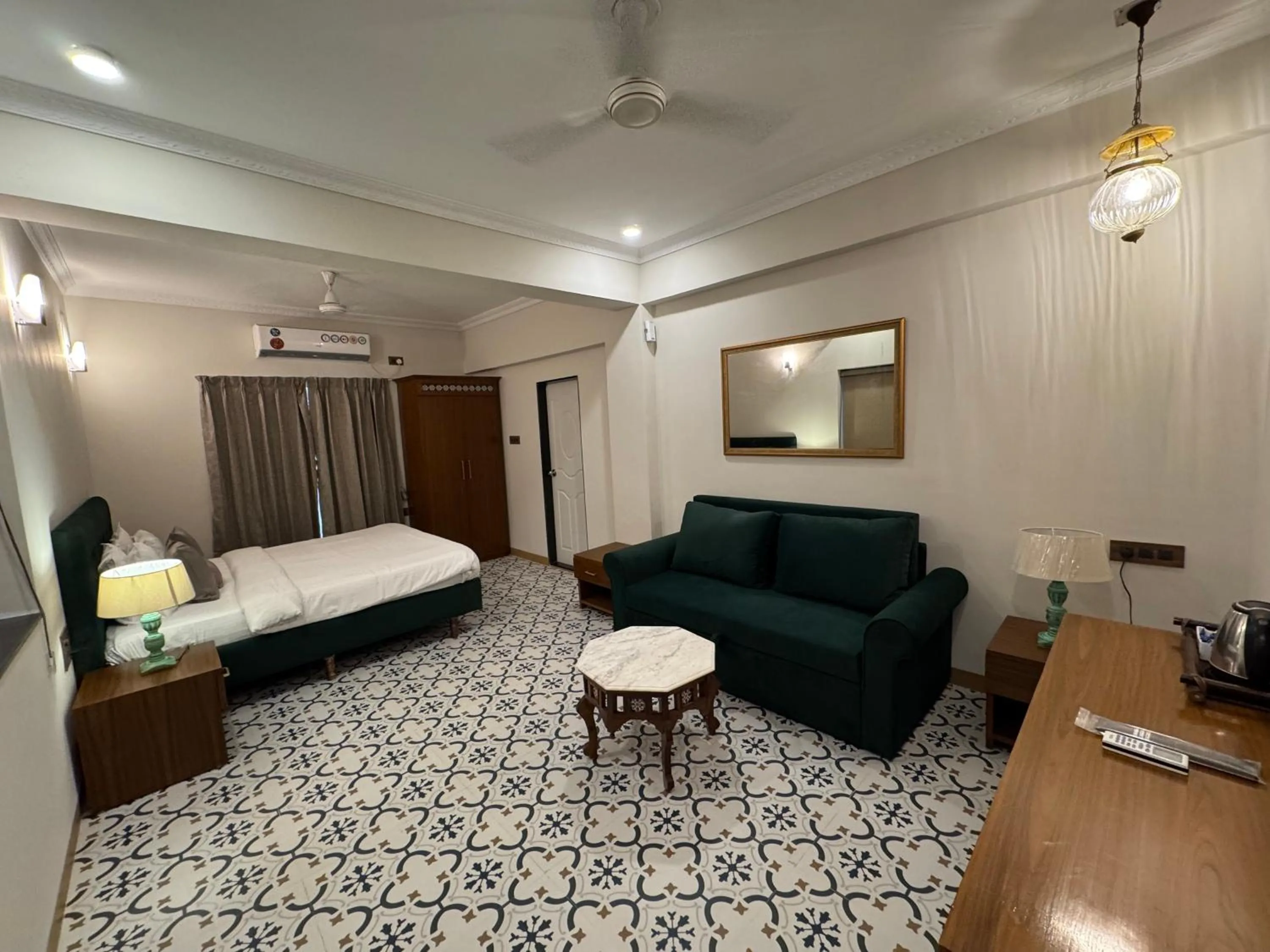 Bedroom, Bed in White Sands Resort & Spa