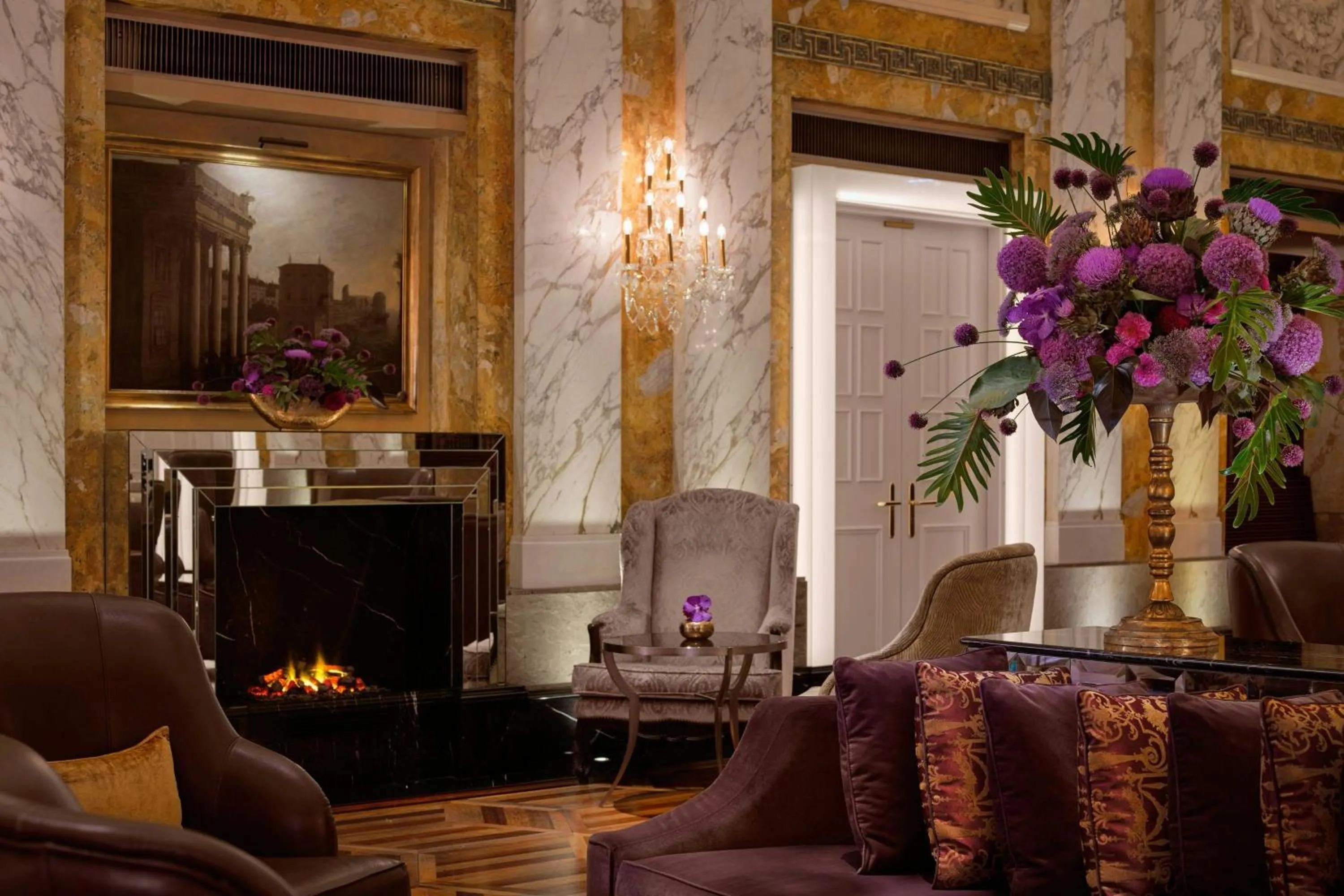 Lounge or bar in Hotel Imperial, a Luxury Collection Hotel, Vienna