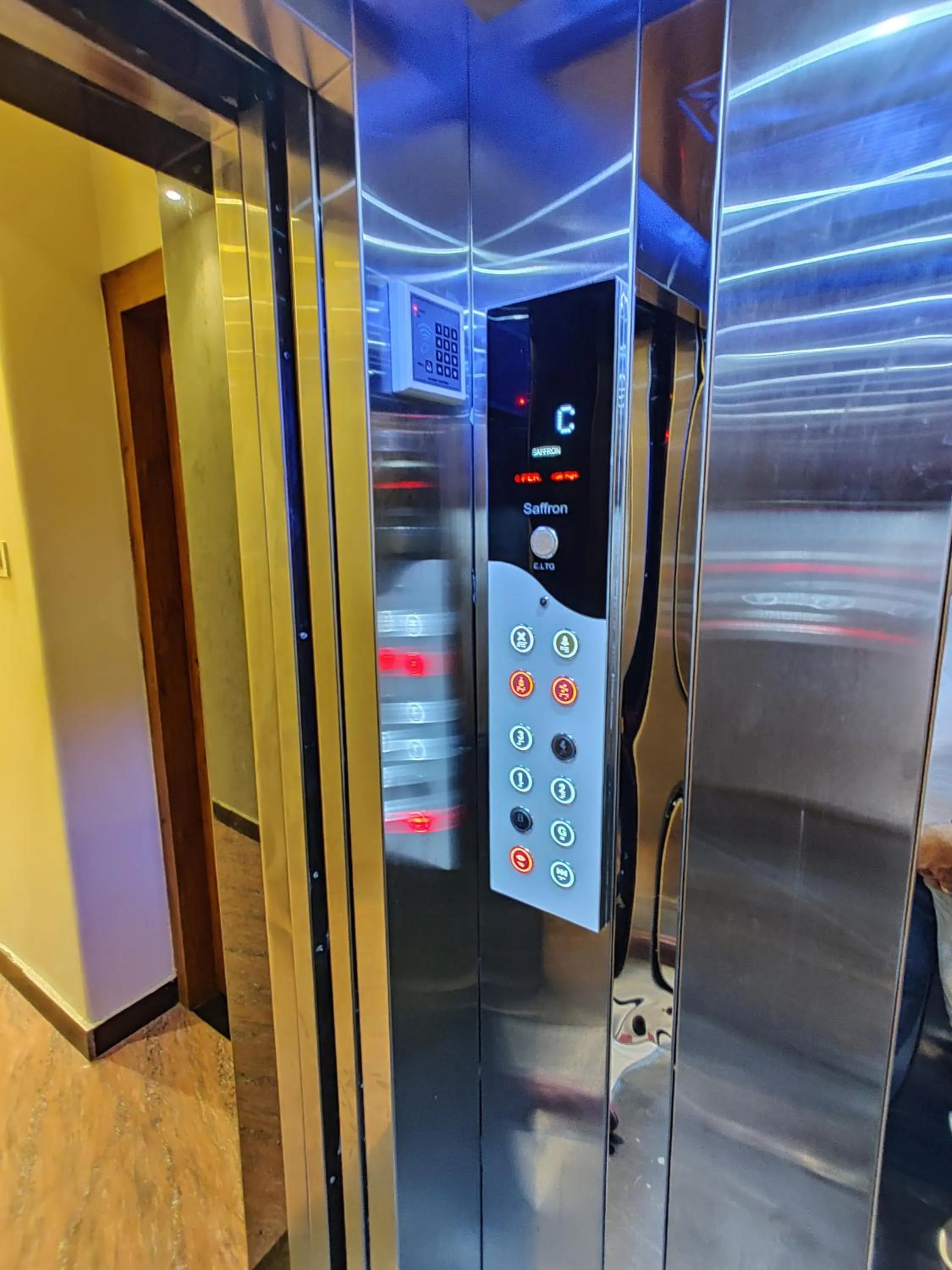 elevator in Hotel City Palace