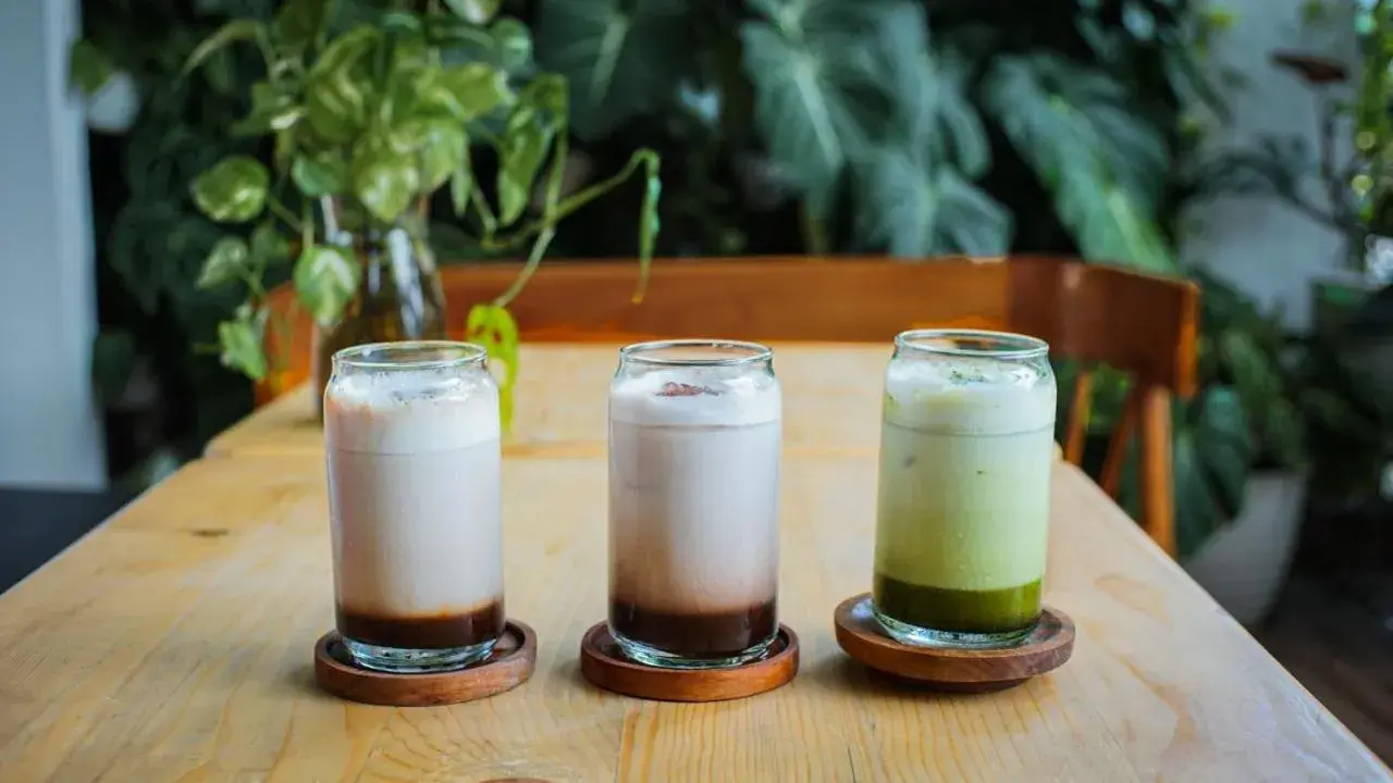 Restaurant/places to eat in Guest House 555 NKI Restaurant/places to eat in Guest House 555 NKI