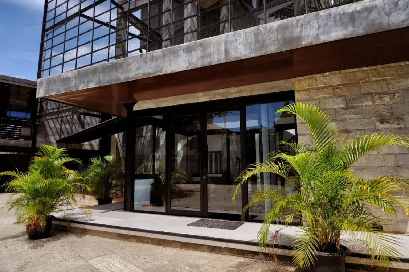 Property building in Guest House 555 NKI Property building in Guest House 555 NKI