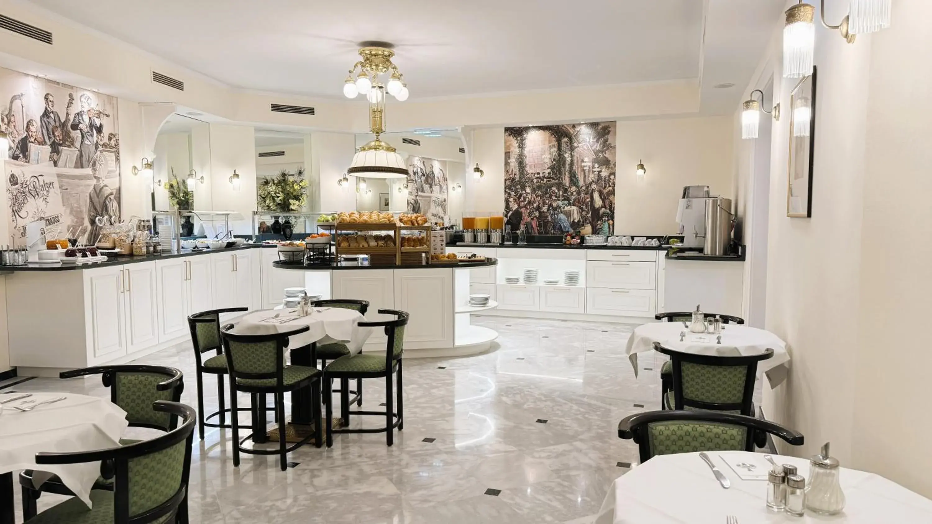 Breakfast in Hotel Johann Strauss Breakfast in Hotel Johann Strauss