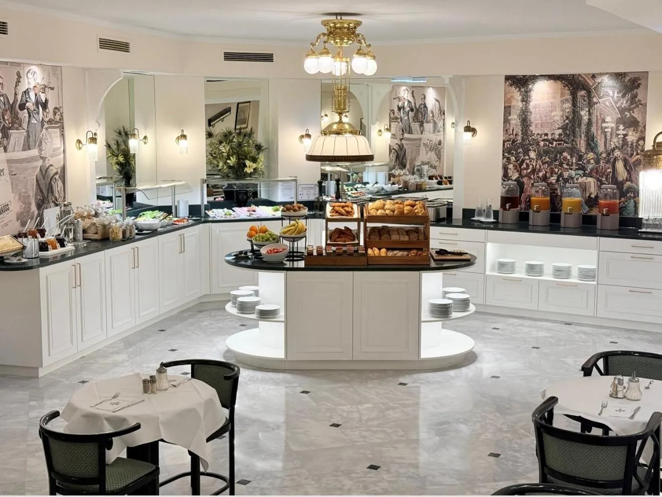 Breakfast in Hotel Johann Strauss