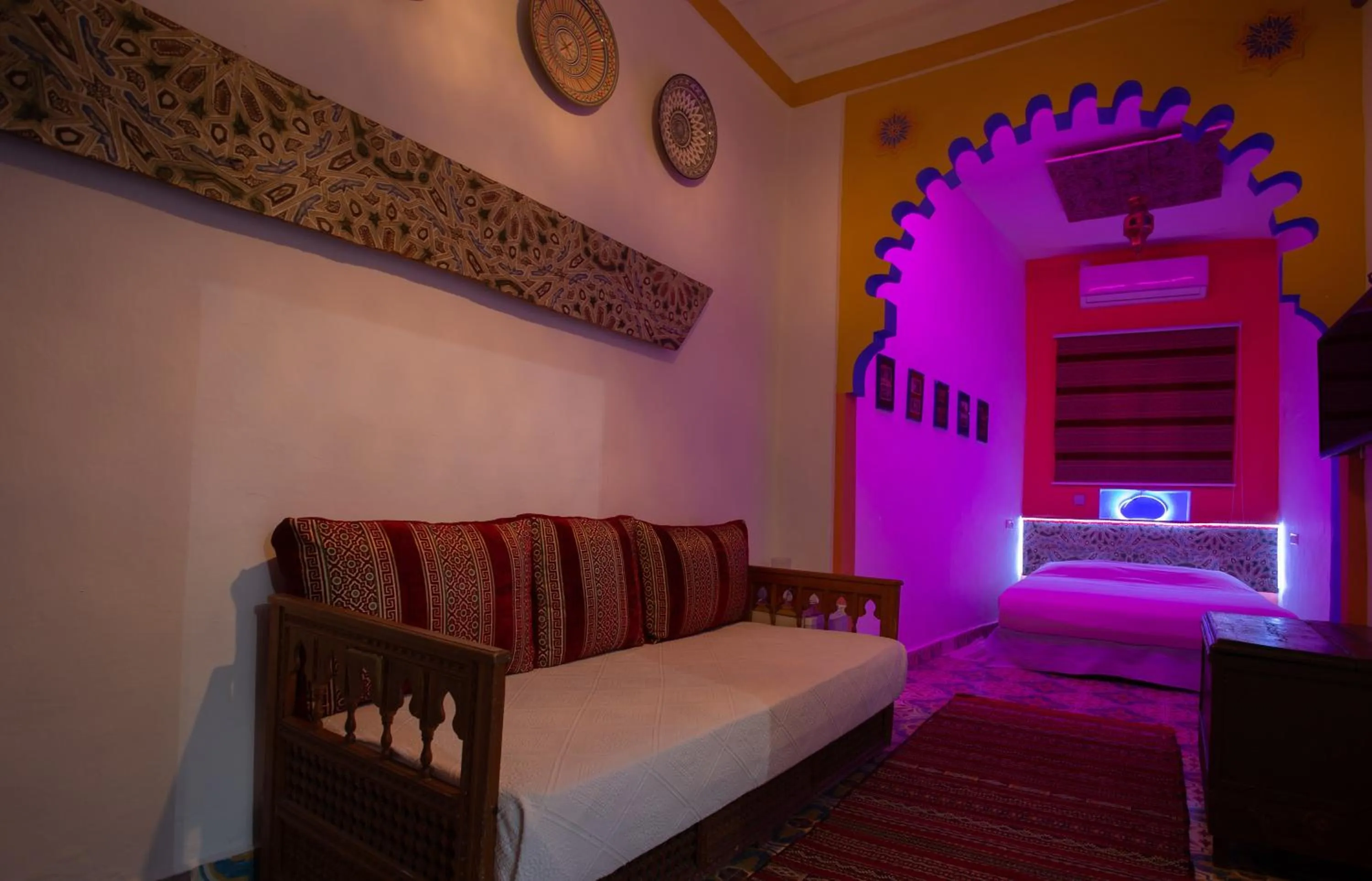 Property building, Bed in Hotel Casa Miguel