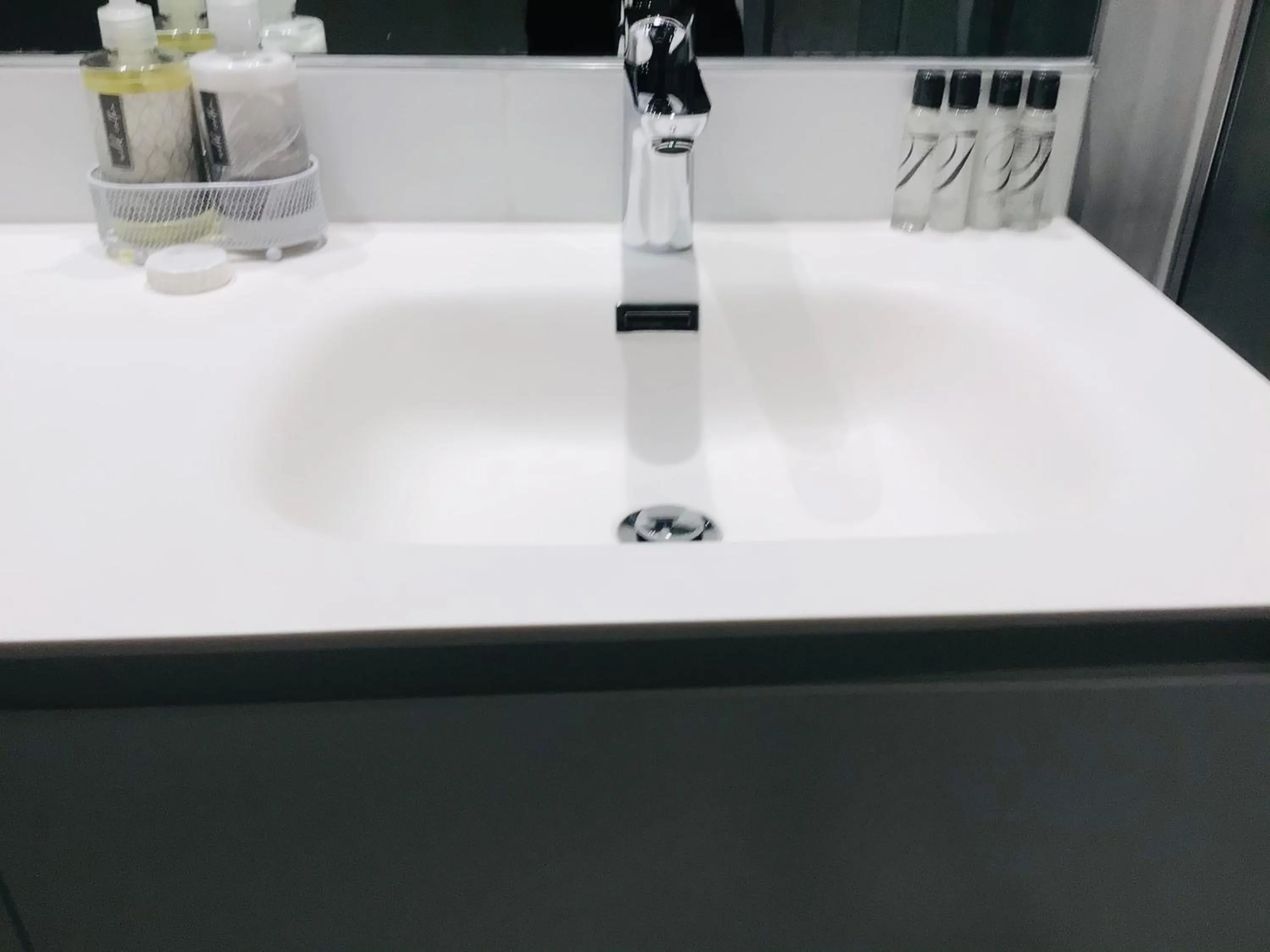 Bathroom in Urban Elephant 16 On Bree