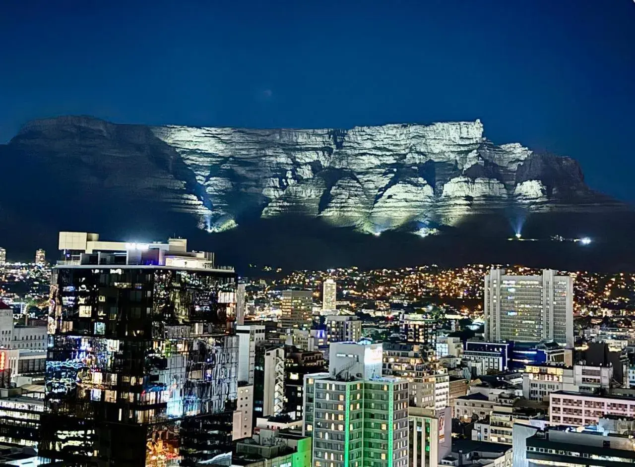 Urban Elephant Penthouse 3203 in Urban Elephant 16 On Bree Urban Elephant Penthouse 3203 in Urban Elephant 16 On Bree