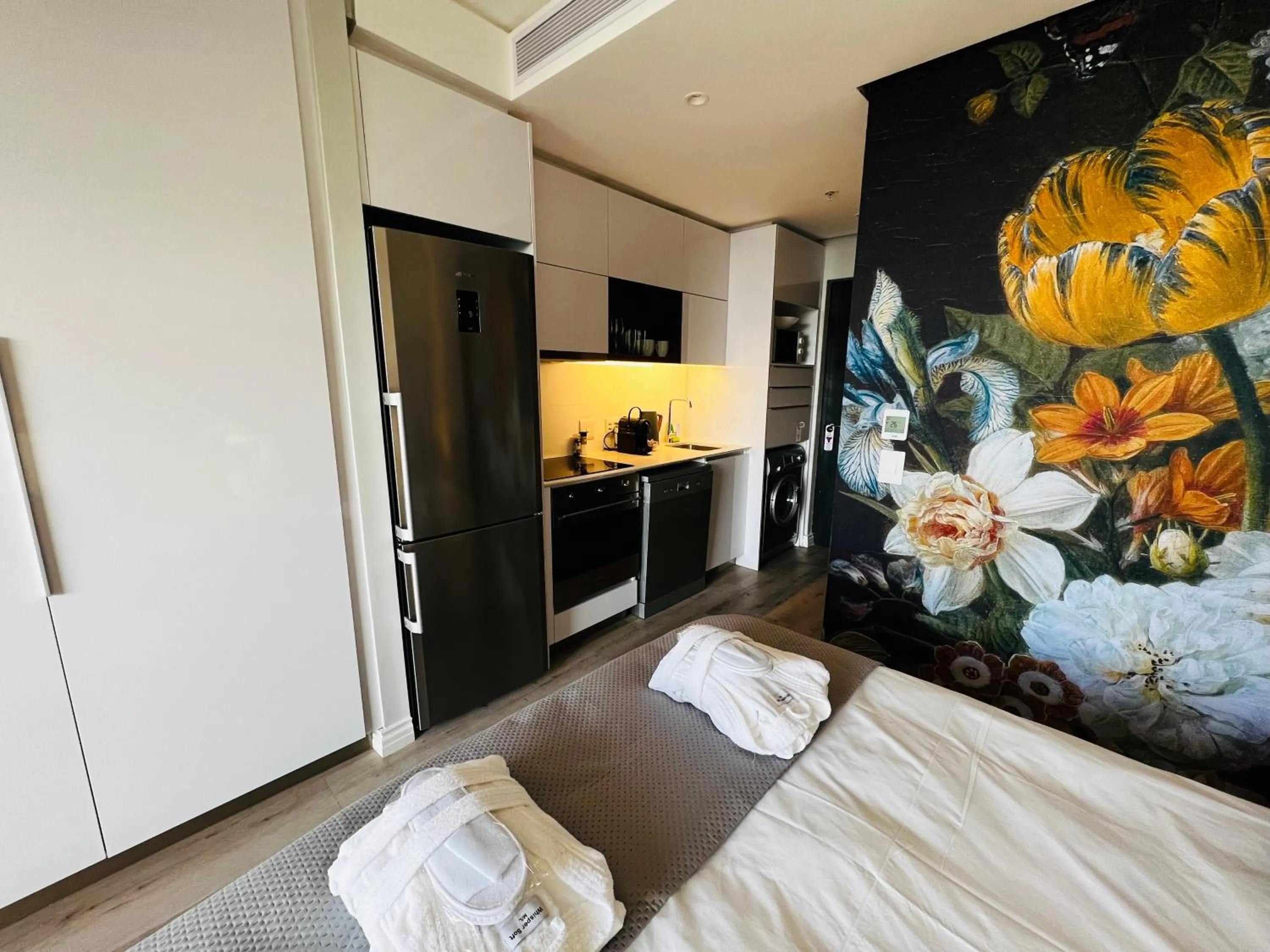 kitchen, Bed in Urban Elephant 16 On Bree