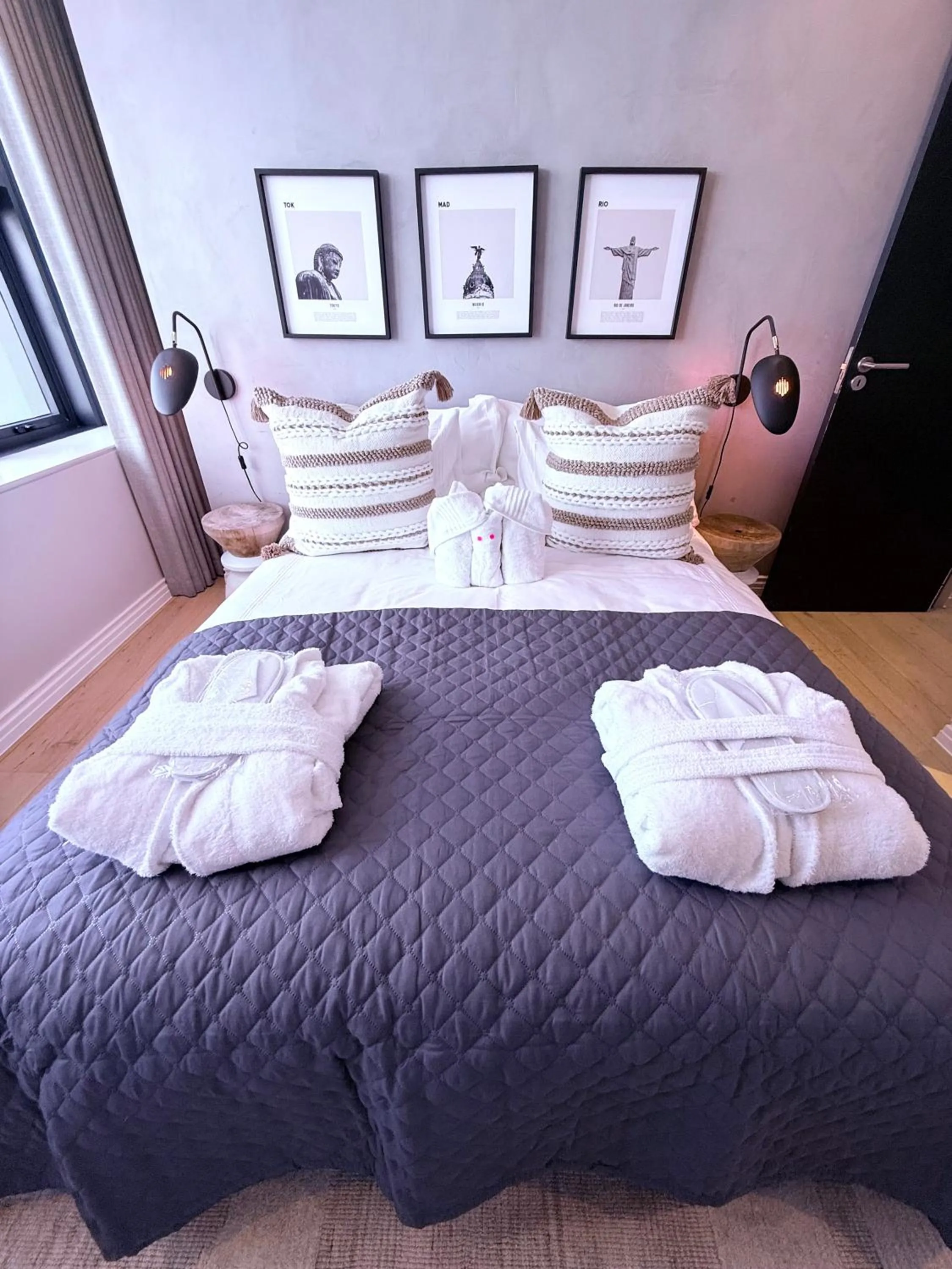 Bed in Urban Elephant 16 On Bree