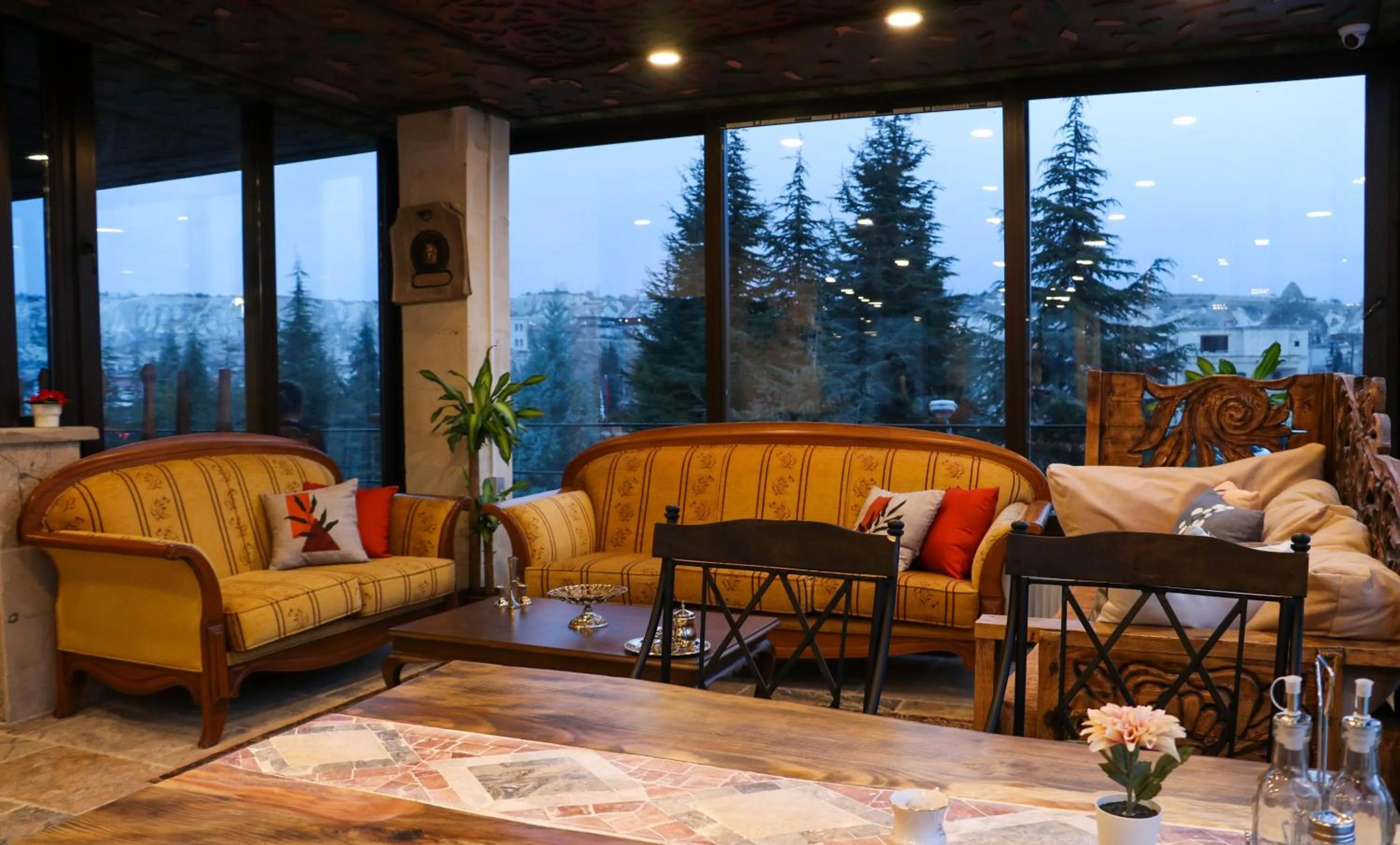 Restaurant/places to eat in Olivia Cave Hotel