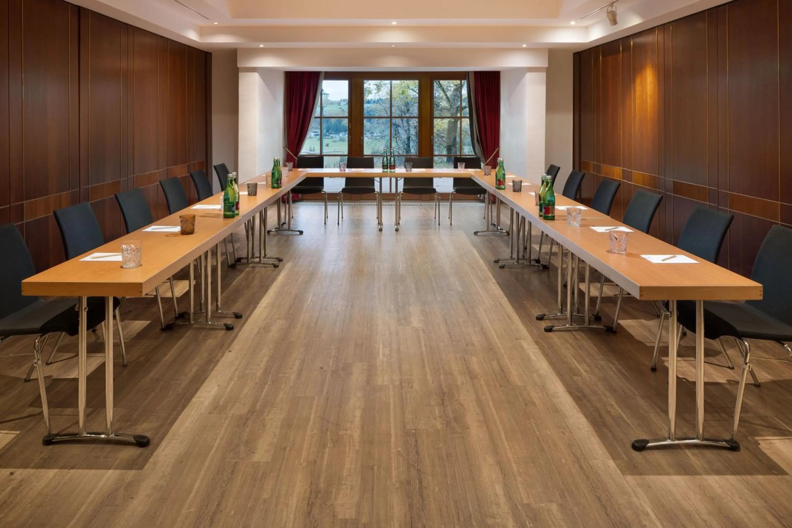 Meeting/conference room in Arabella Jagdhof Resort am Fuschlsee, a Tribute Portfolio Hotel