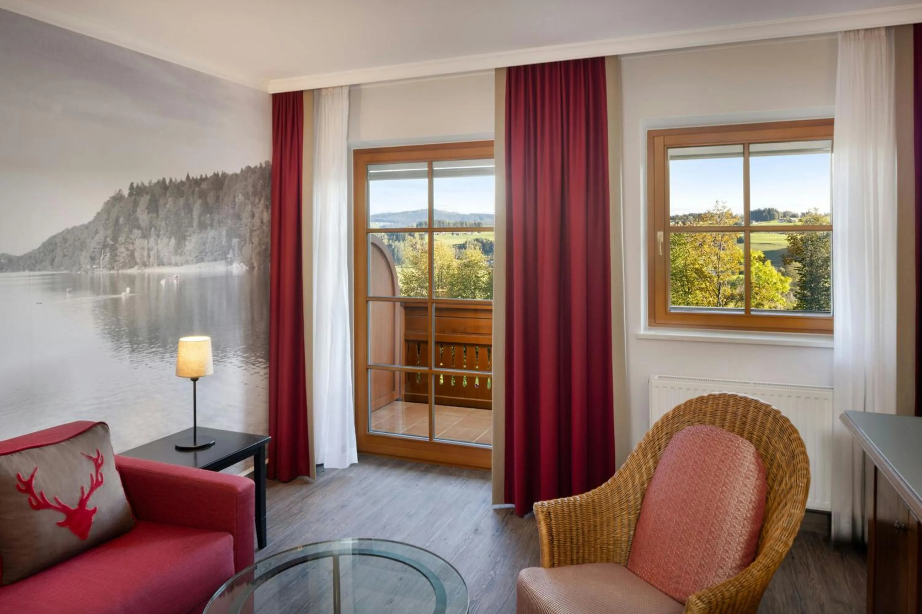 Photo of the whole room in Arabella Jagdhof Resort am Fuschlsee, a Tribute Portfolio Hotel