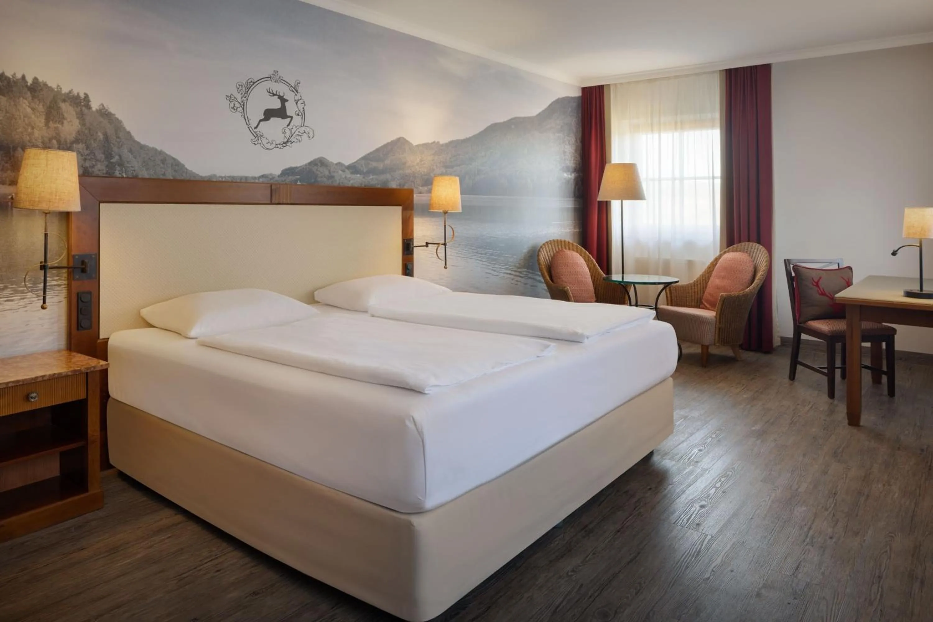 Photo of the whole room, Bed in Arabella Jagdhof Resort am Fuschlsee, a Tribute Portfolio Hotel