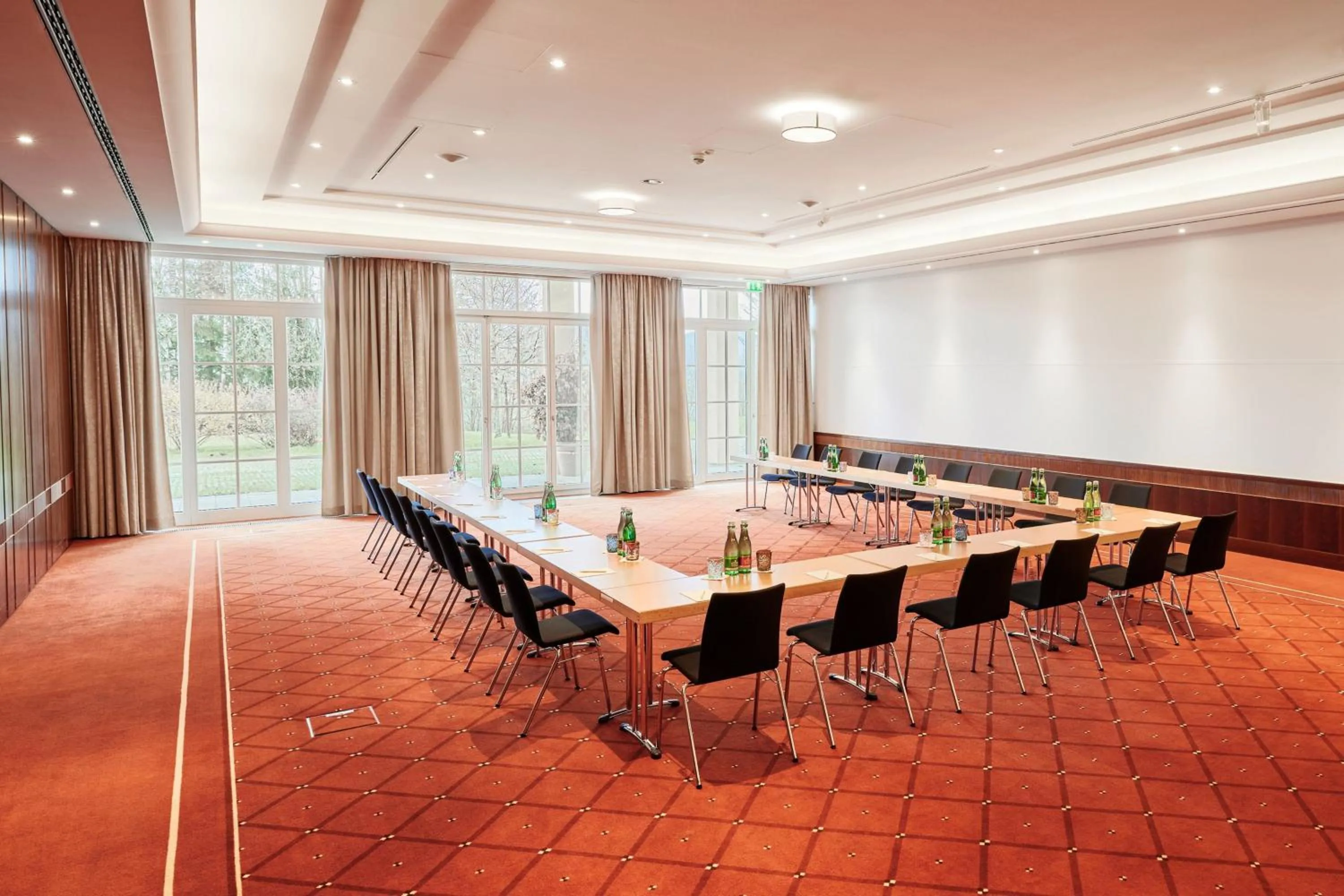 Meeting/conference room in Arabella Jagdhof Resort am Fuschlsee, a Tribute Portfolio Hotel