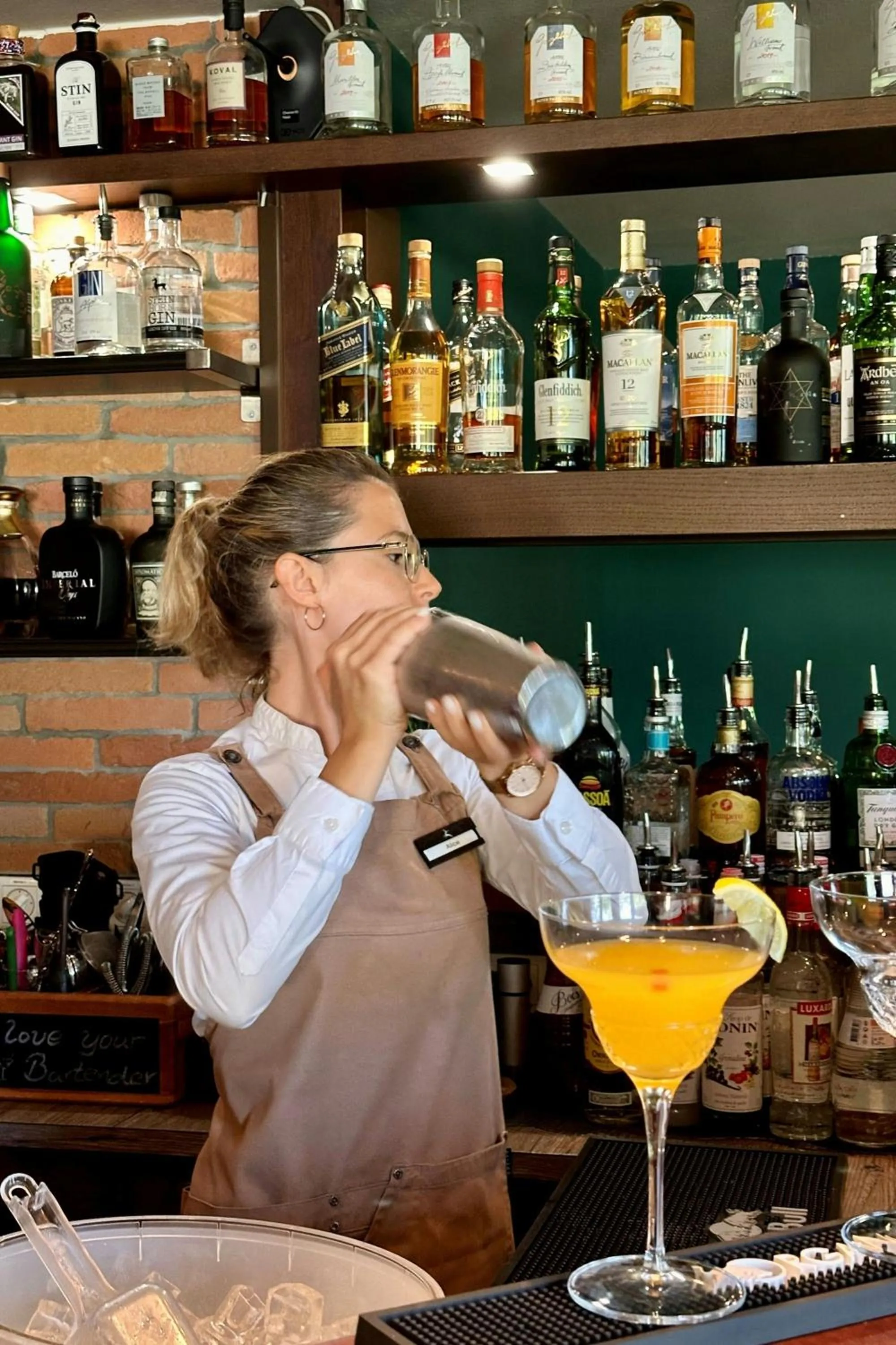 Lounge or bar in Arabella Jagdhof Resort am Fuschlsee, a Tribute Portfolio Hotel