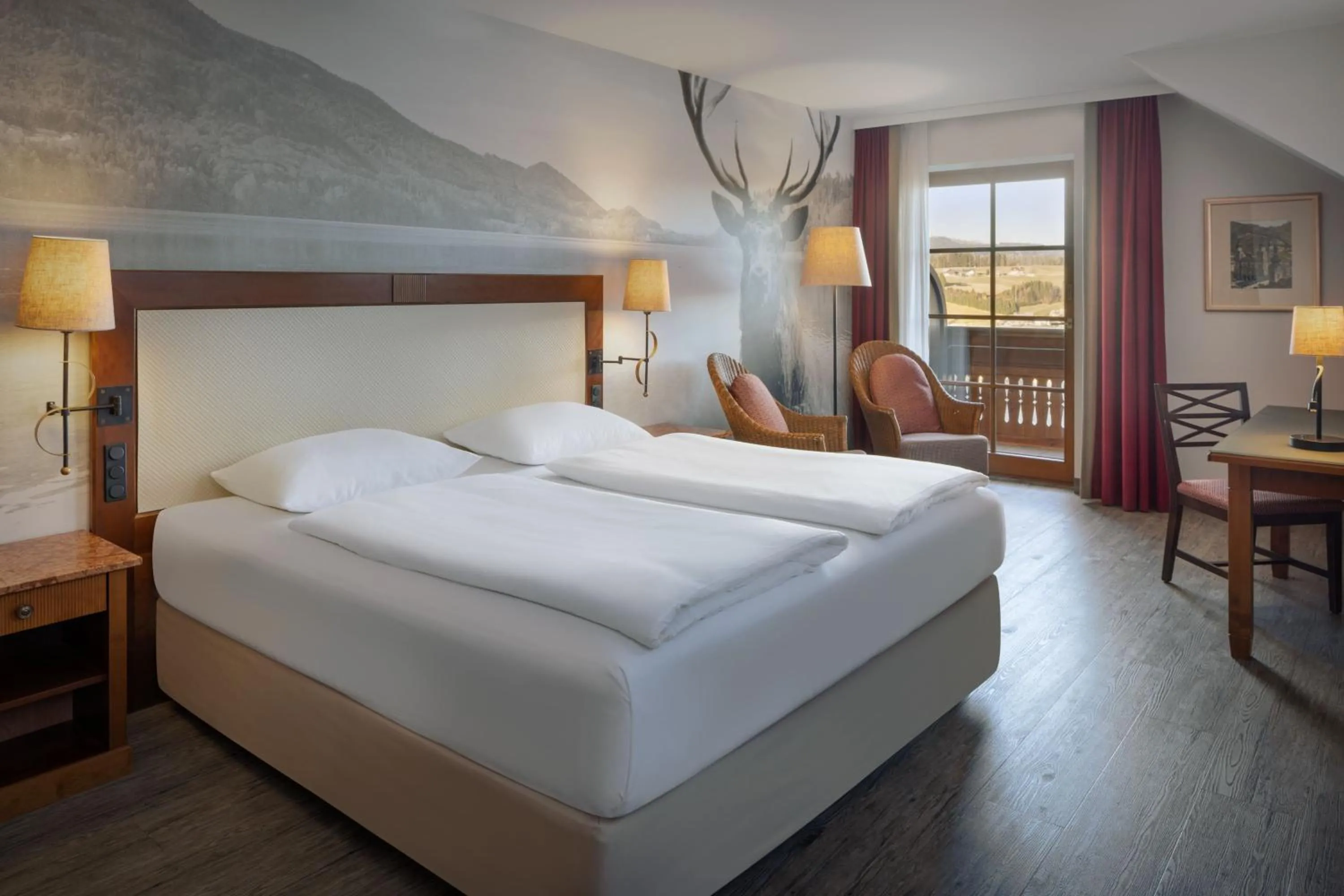 Photo of the whole room, Bed in Arabella Jagdhof Resort am Fuschlsee, a Tribute Portfolio Hotel