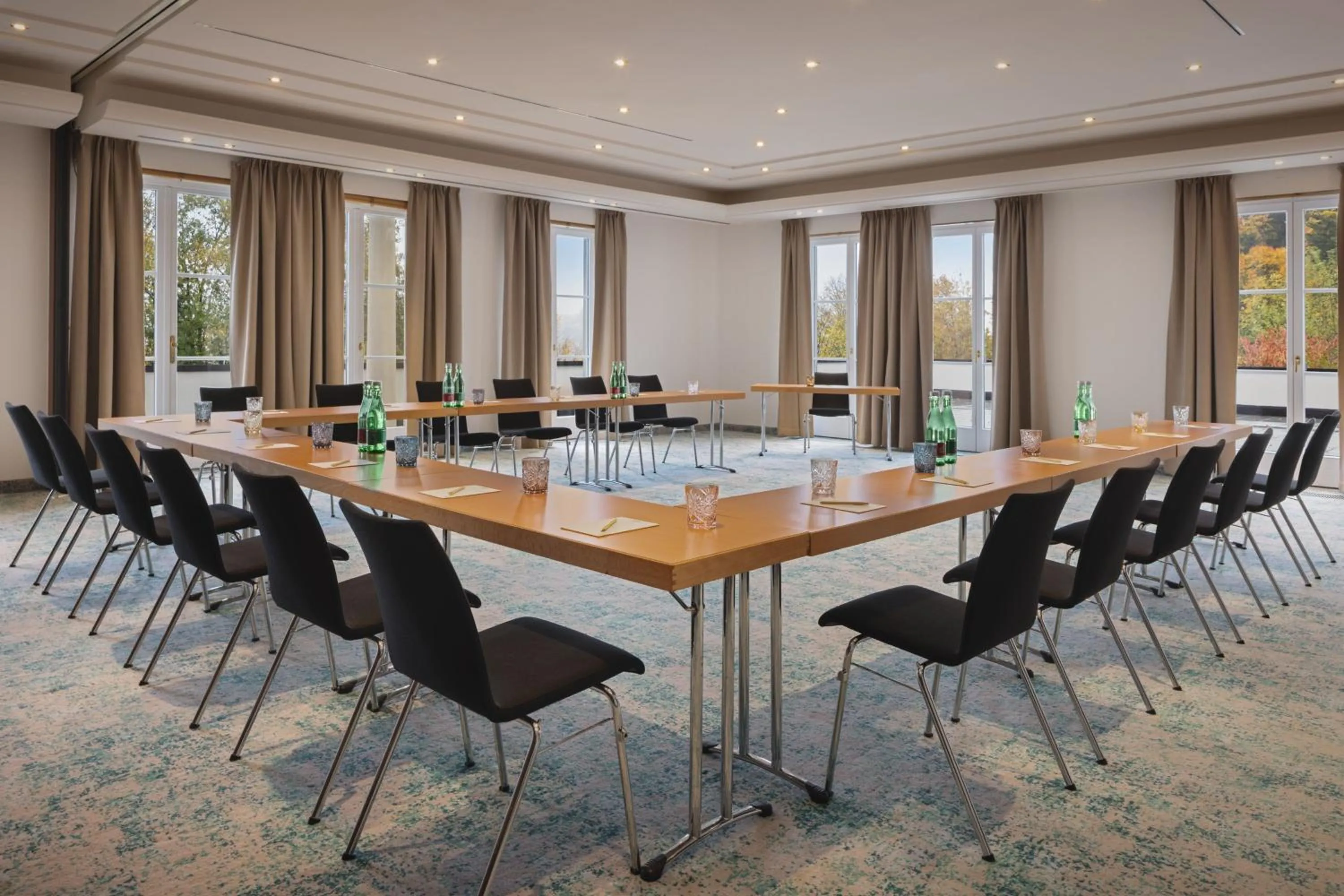 Meeting/conference room in Arabella Jagdhof Resort am Fuschlsee, a Tribute Portfolio Hotel