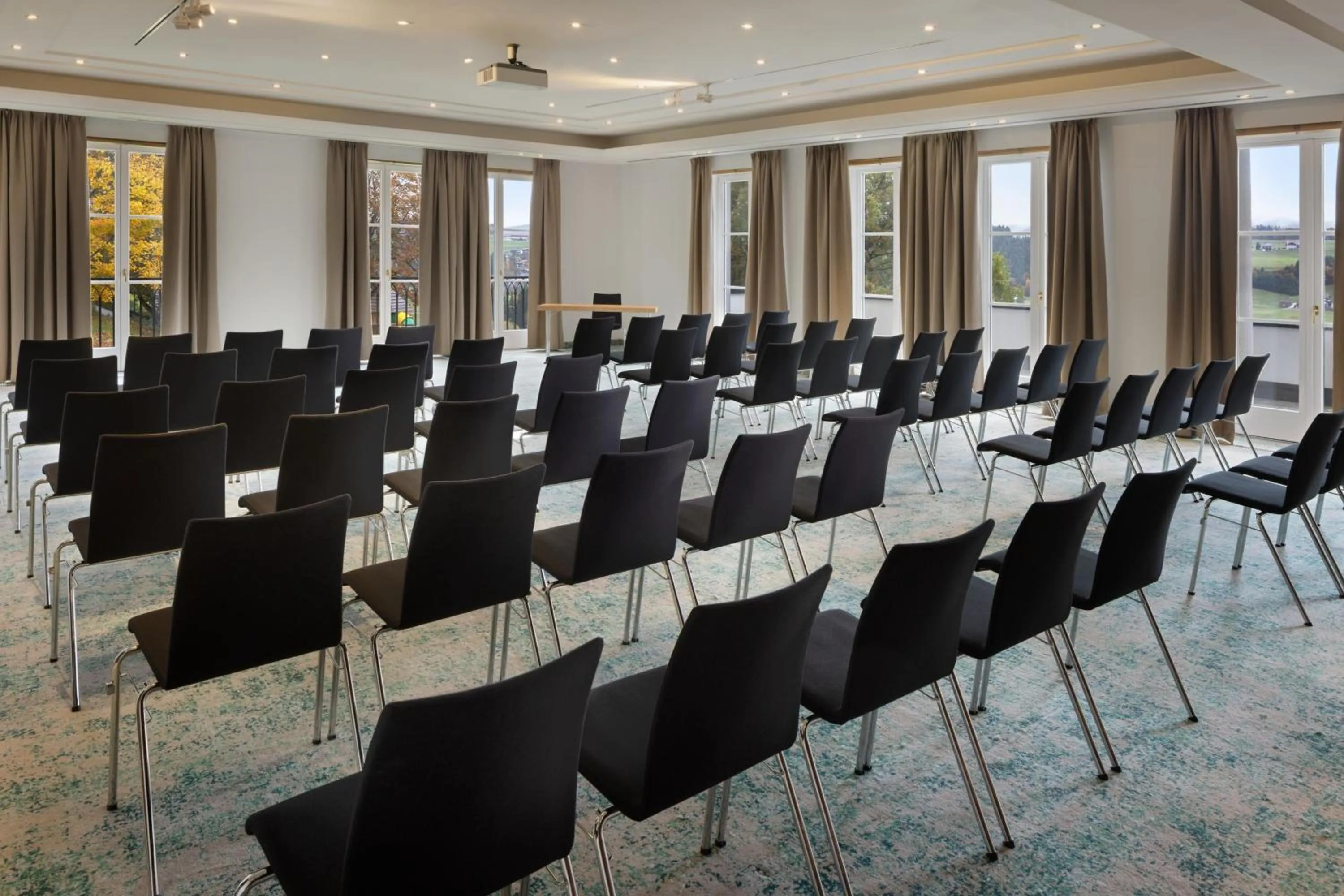 Meeting/conference room in Arabella Jagdhof Resort am Fuschlsee, a Tribute Portfolio Hotel