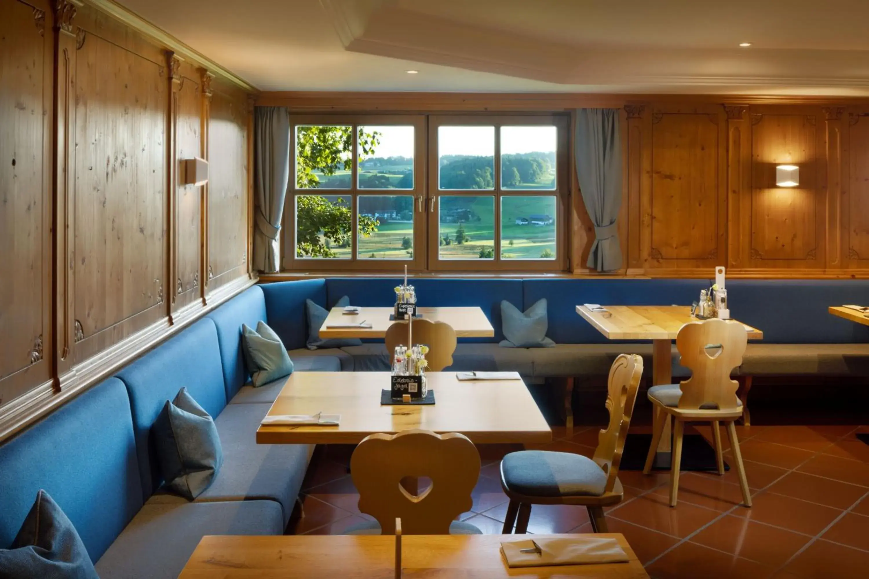 Breakfast in Arabella Jagdhof Resort am Fuschlsee, a Tribute Portfolio Hotel Breakfast in Arabella Jagdhof Resort am Fuschlsee, a Tribute Portfolio Hotel