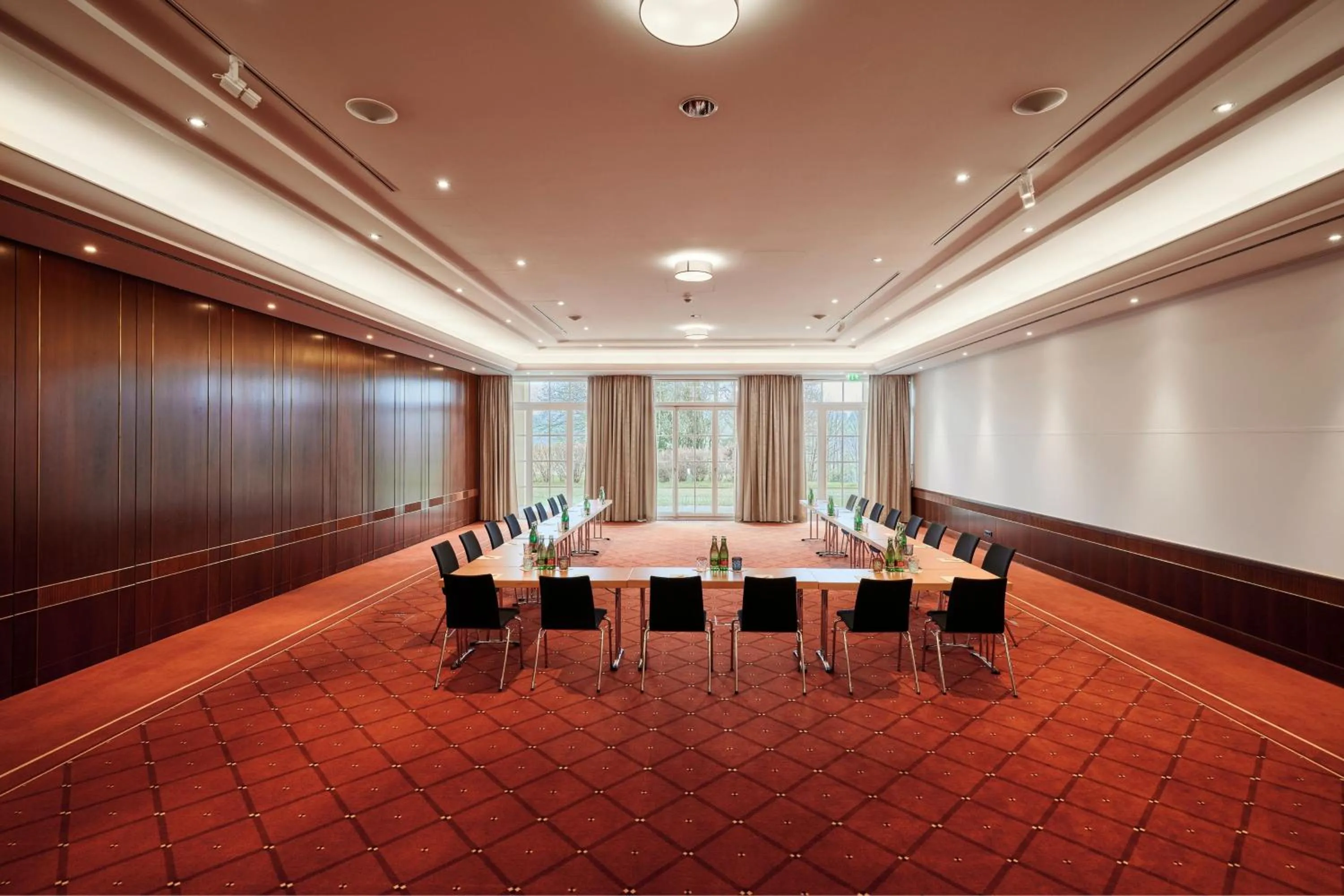 Meeting/conference room in Arabella Jagdhof Resort am Fuschlsee, a Tribute Portfolio Hotel