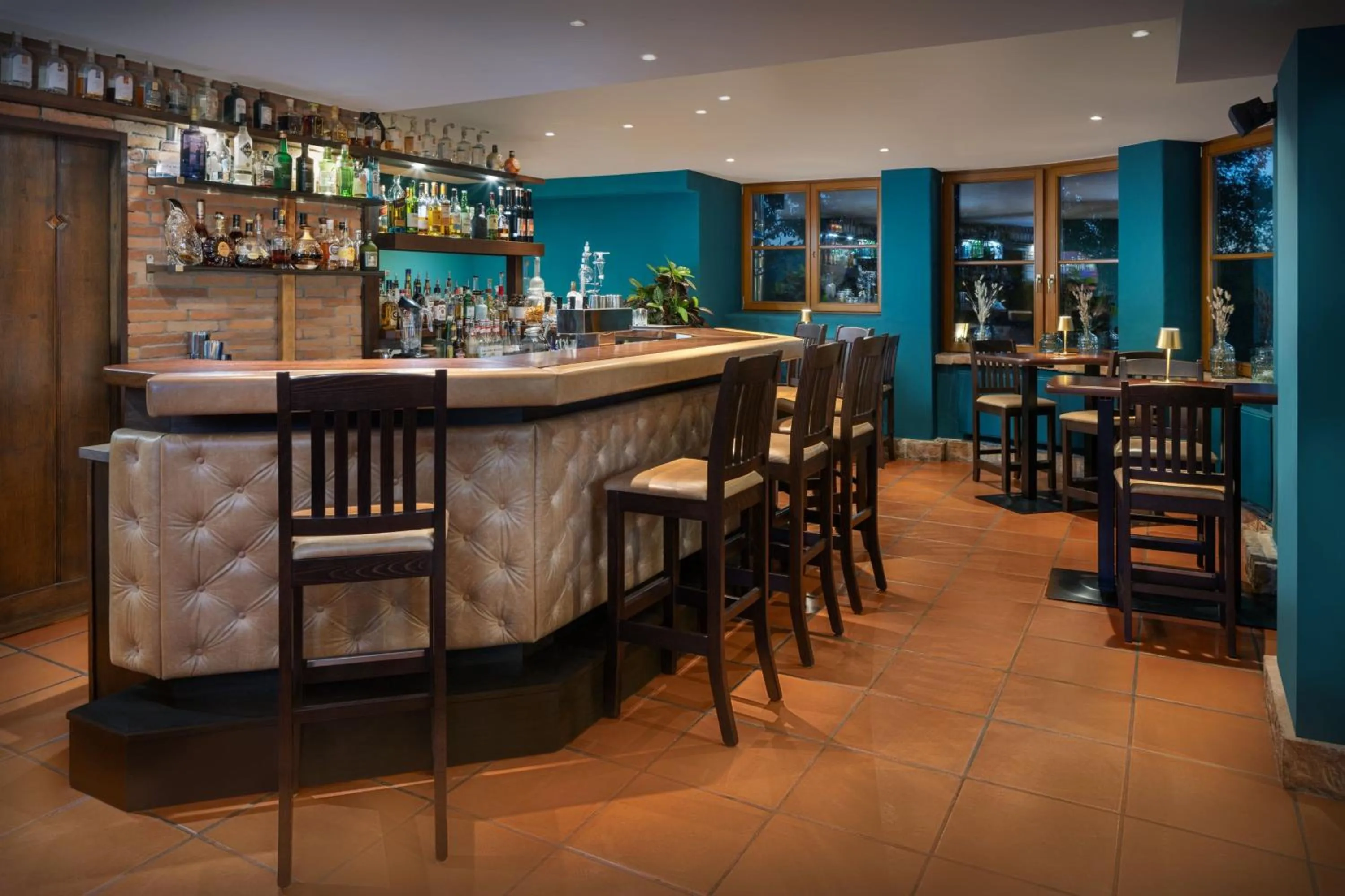 Lounge or bar in Arabella Jagdhof Resort am Fuschlsee, a Tribute Portfolio Hotel