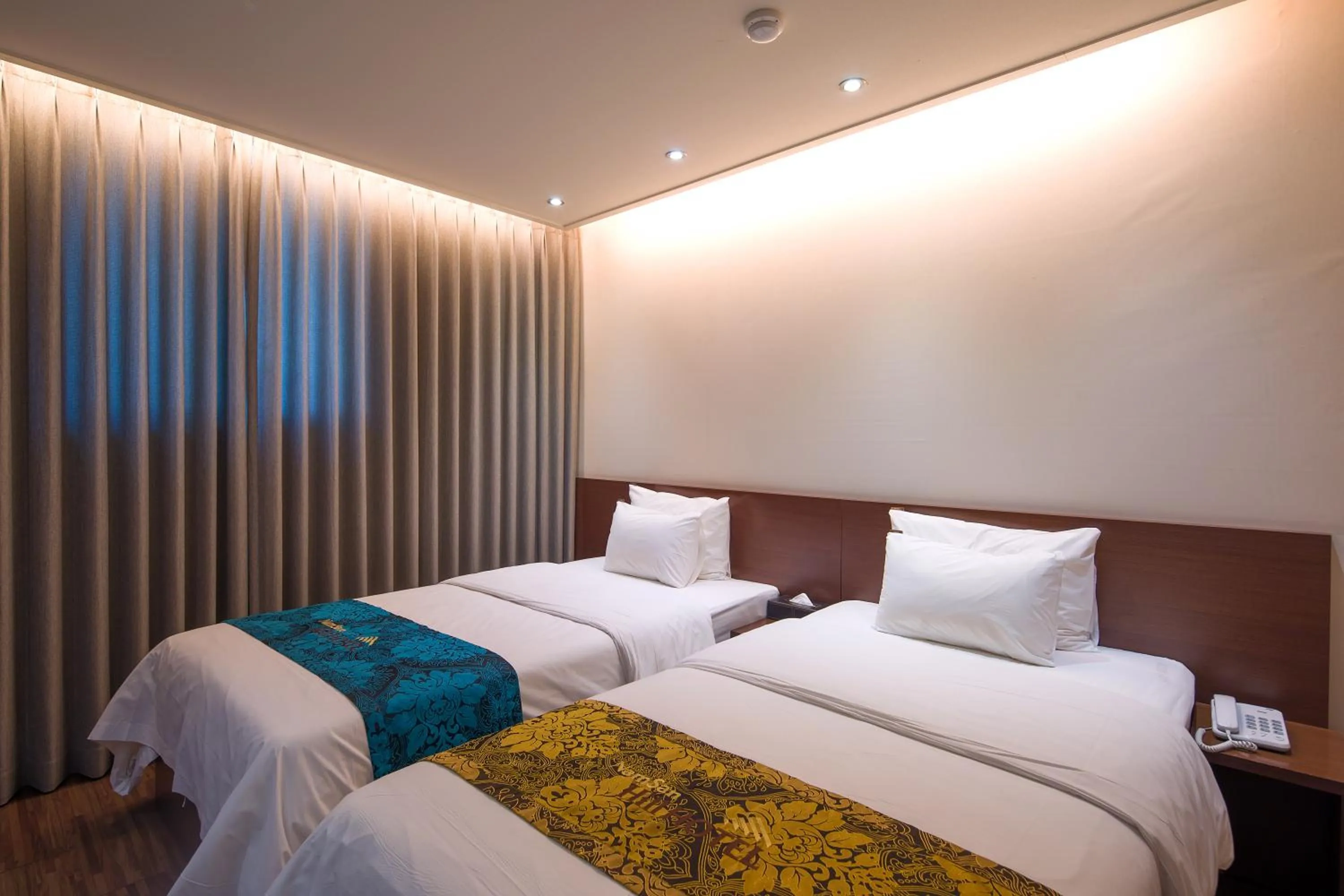 Decorative detail, Bed in Namsan Hill Hotel