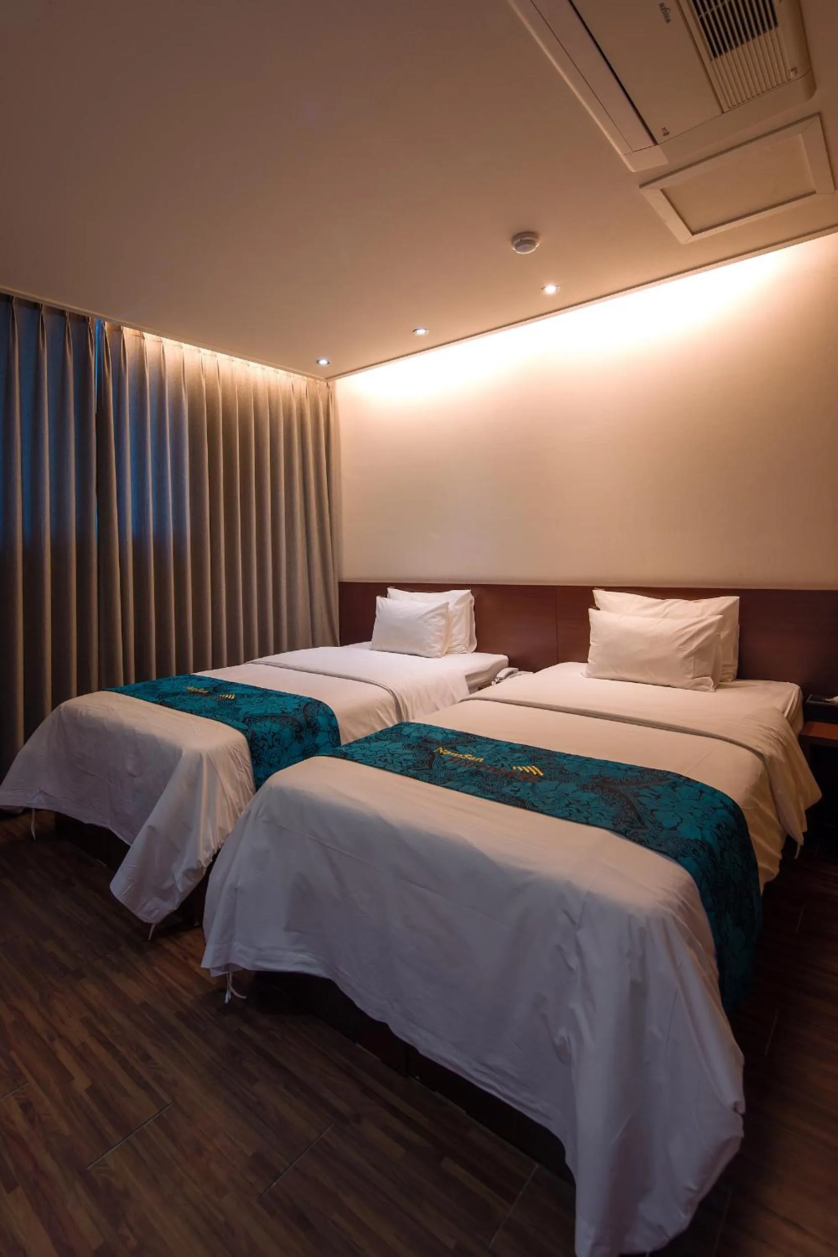 Decorative detail, Bed in Namsan Hill Hotel