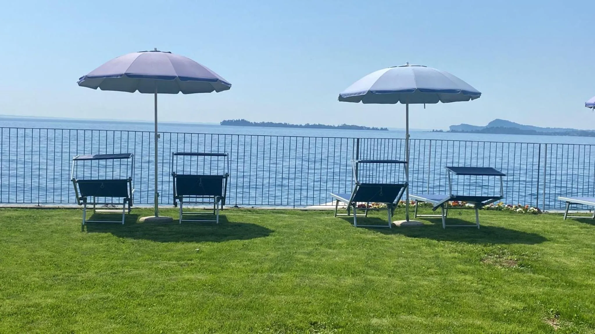 Beach in Bike Hotel Touring Gardone Riviera & Wellness