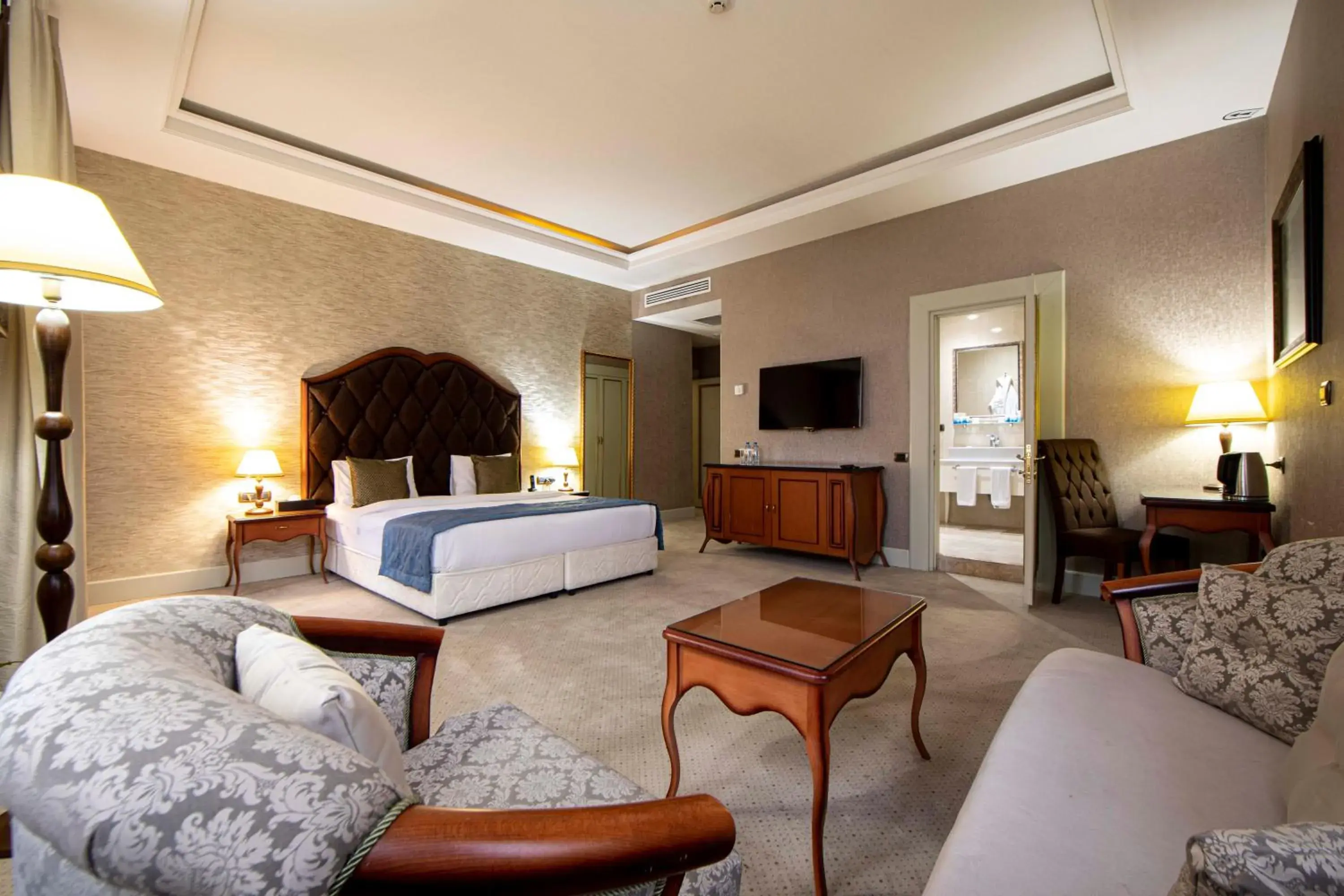 Deluxe Double or Twin Room in Sapphire Inn Hotel Deluxe Double or Twin Room in Sapphire Inn Hotel