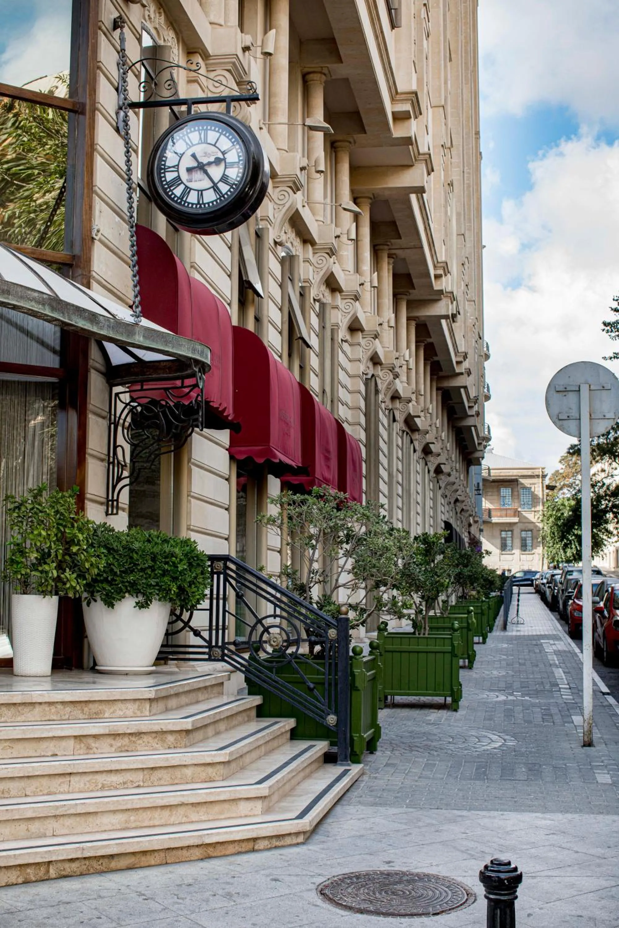 Property building in Sapphire Inn Hotel