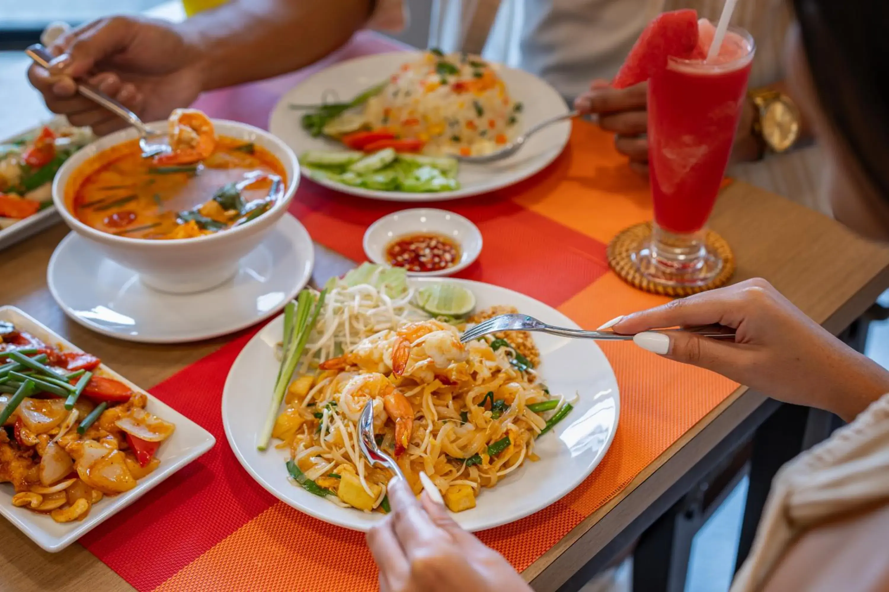 Restaurant/places to eat in Citrus Patong Hotel by Compass Hospitality Restaurant/places to eat in Citrus Patong Hotel by Compass Hospitality