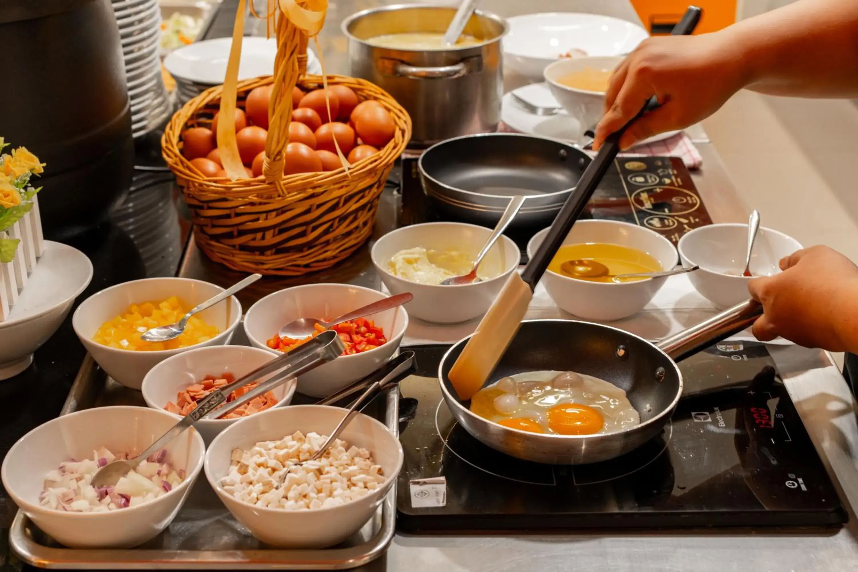 Restaurant/places to eat in Citrus Patong Hotel by Compass Hospitality Restaurant/places to eat in Citrus Patong Hotel by Compass Hospitality