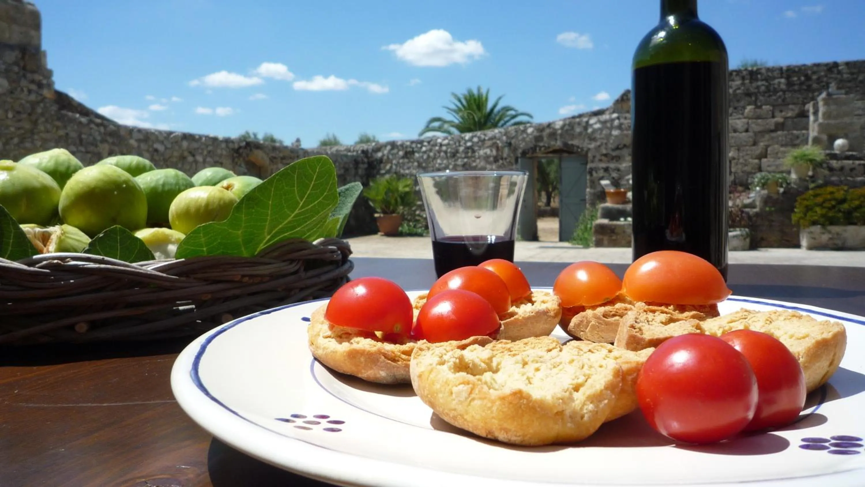 Food and drinks in Masseria Uccio