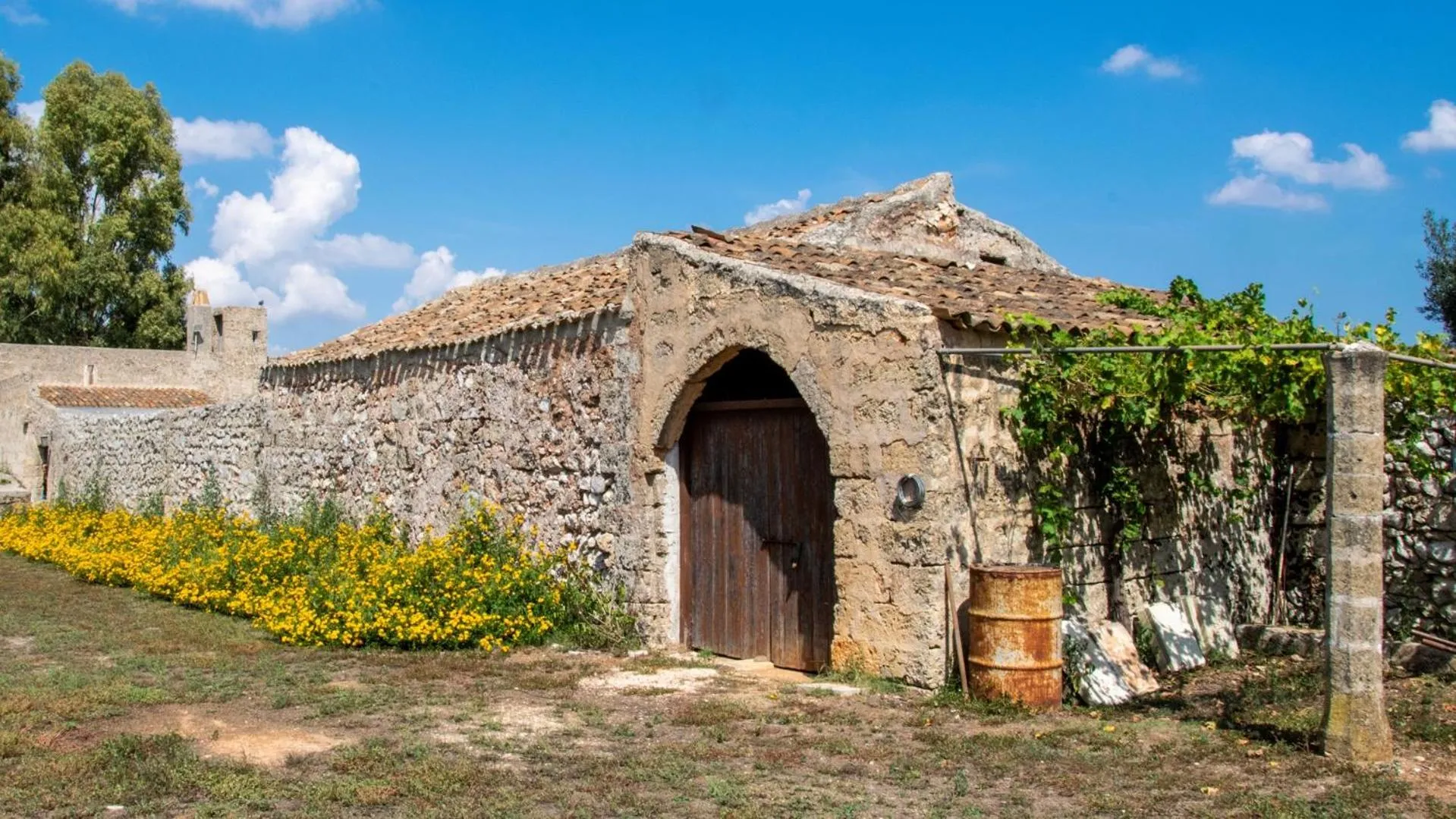 Facade/entrance in Masseria Uccio