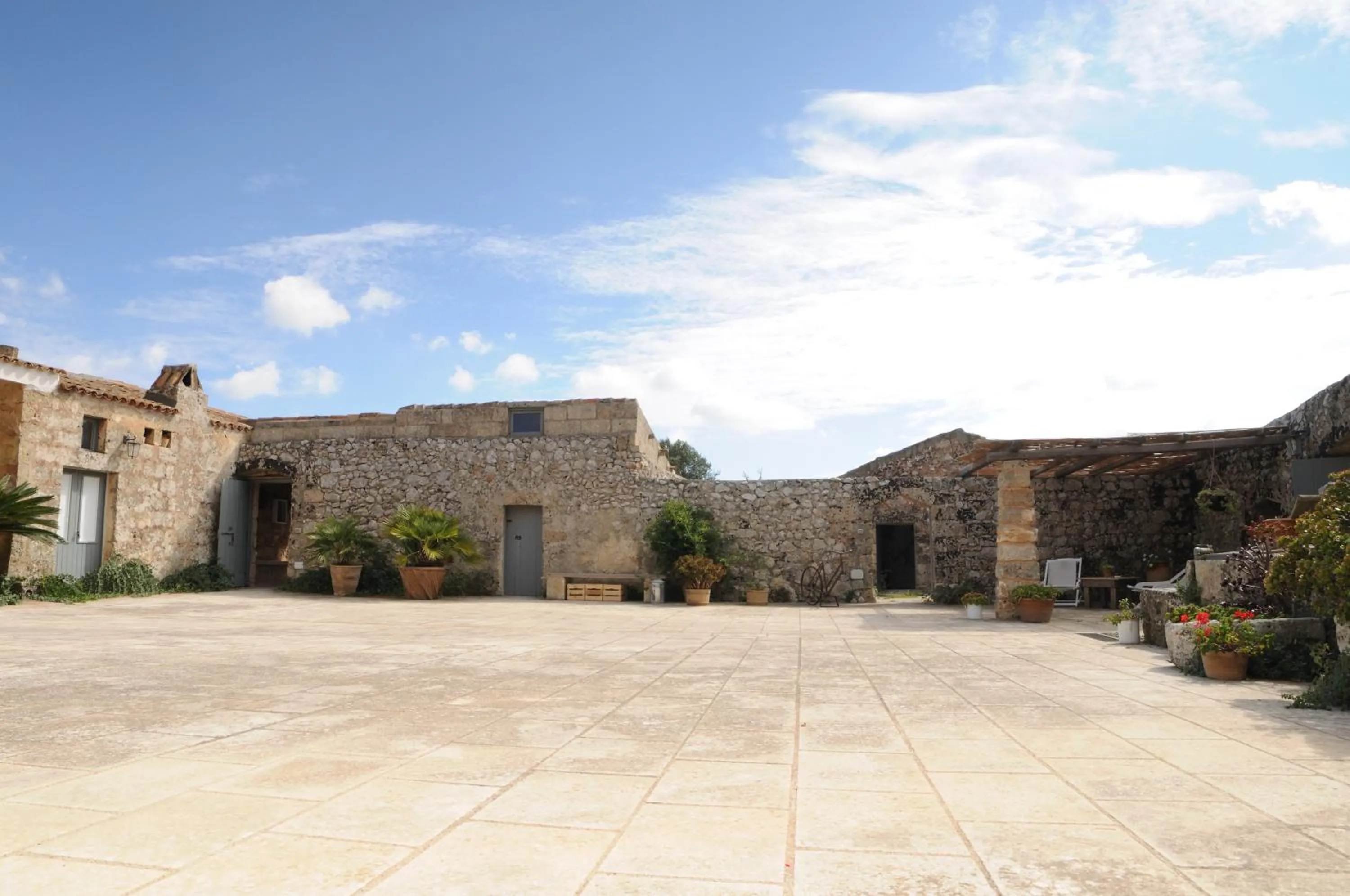 Facade/entrance in Masseria Uccio