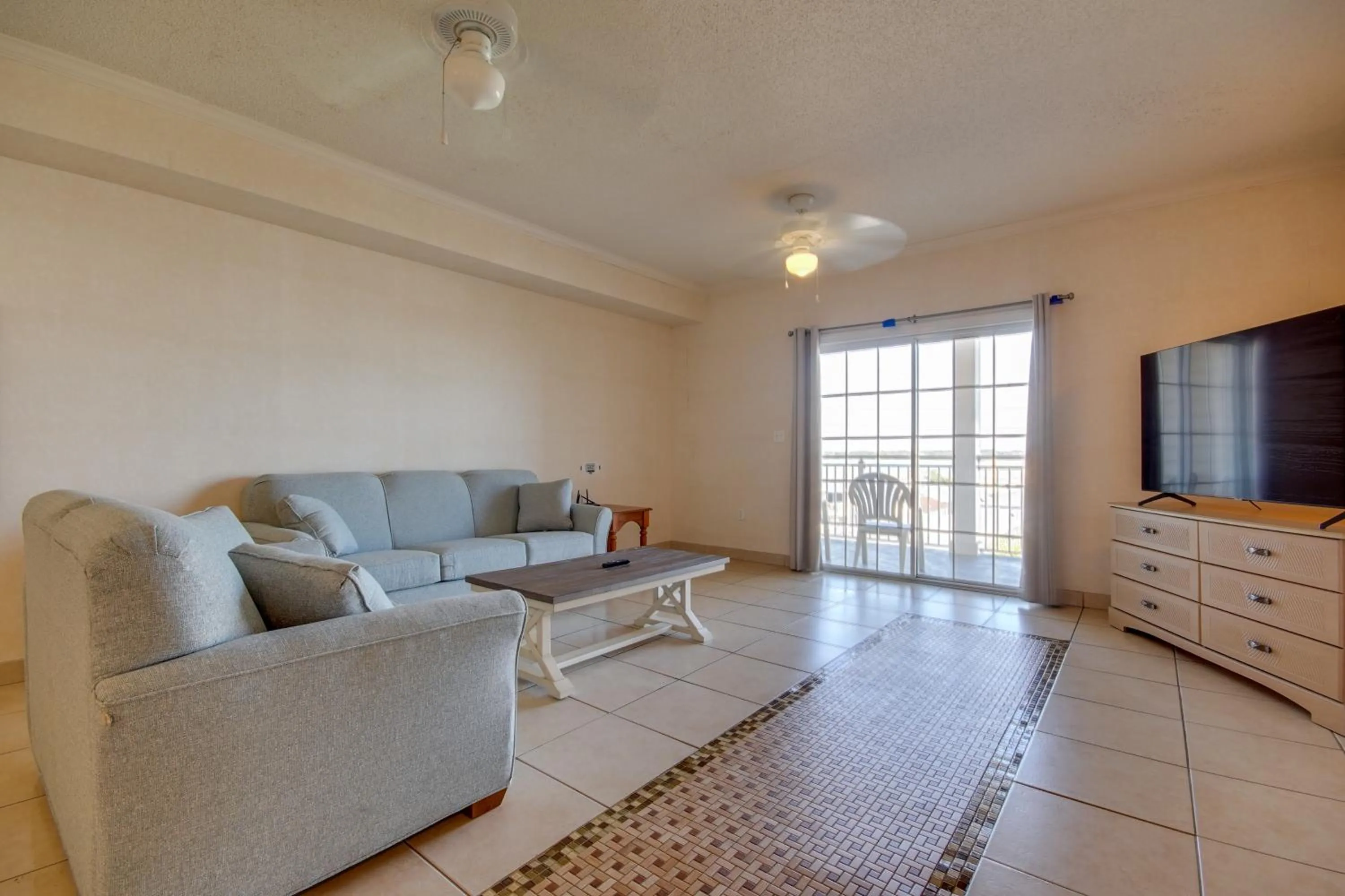 Communal lounge/ TV room in Americana Condos 10th street