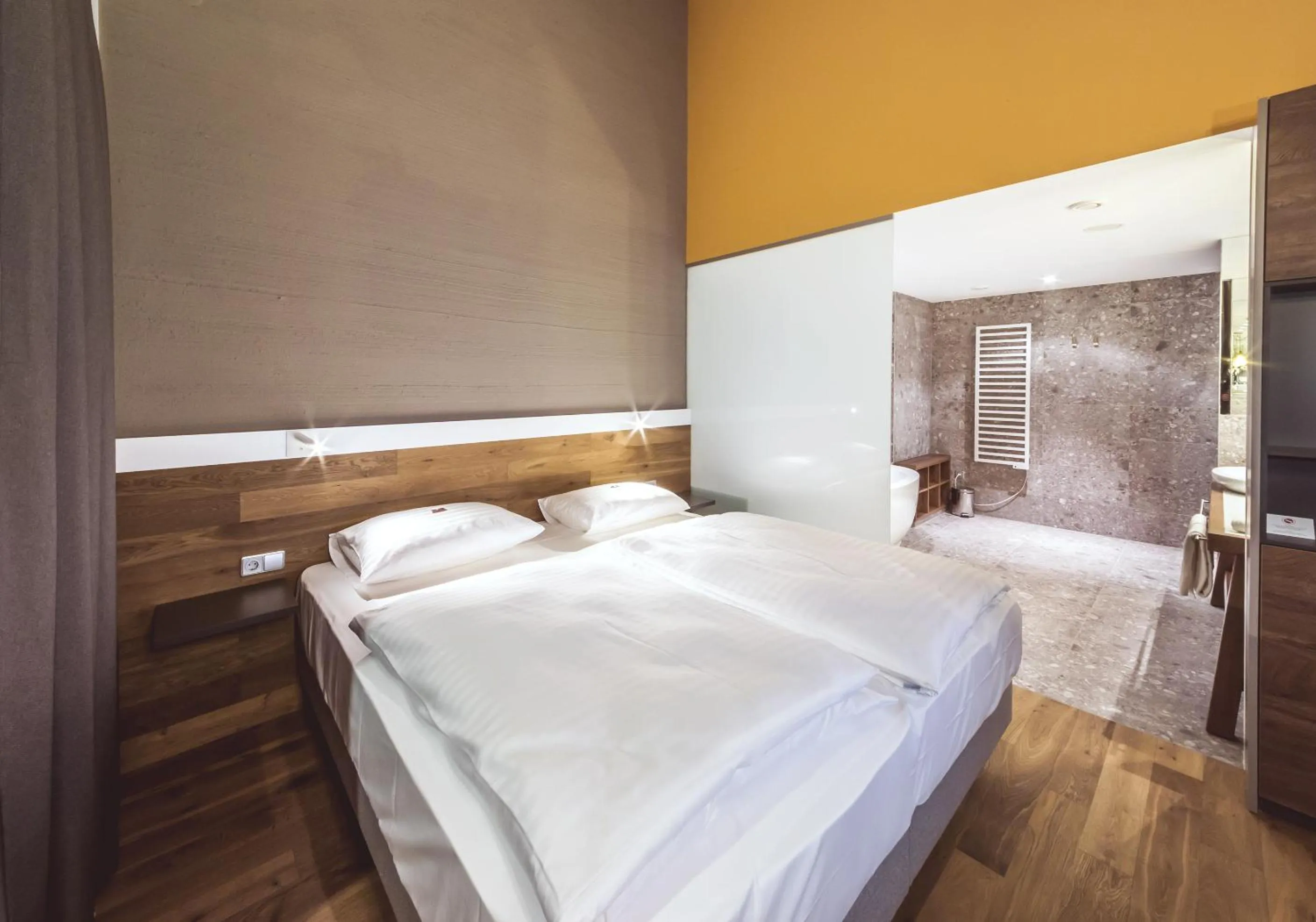 Photo of the whole room, Bed in Das Sonnreich - Thermenhotel Loipersdorf