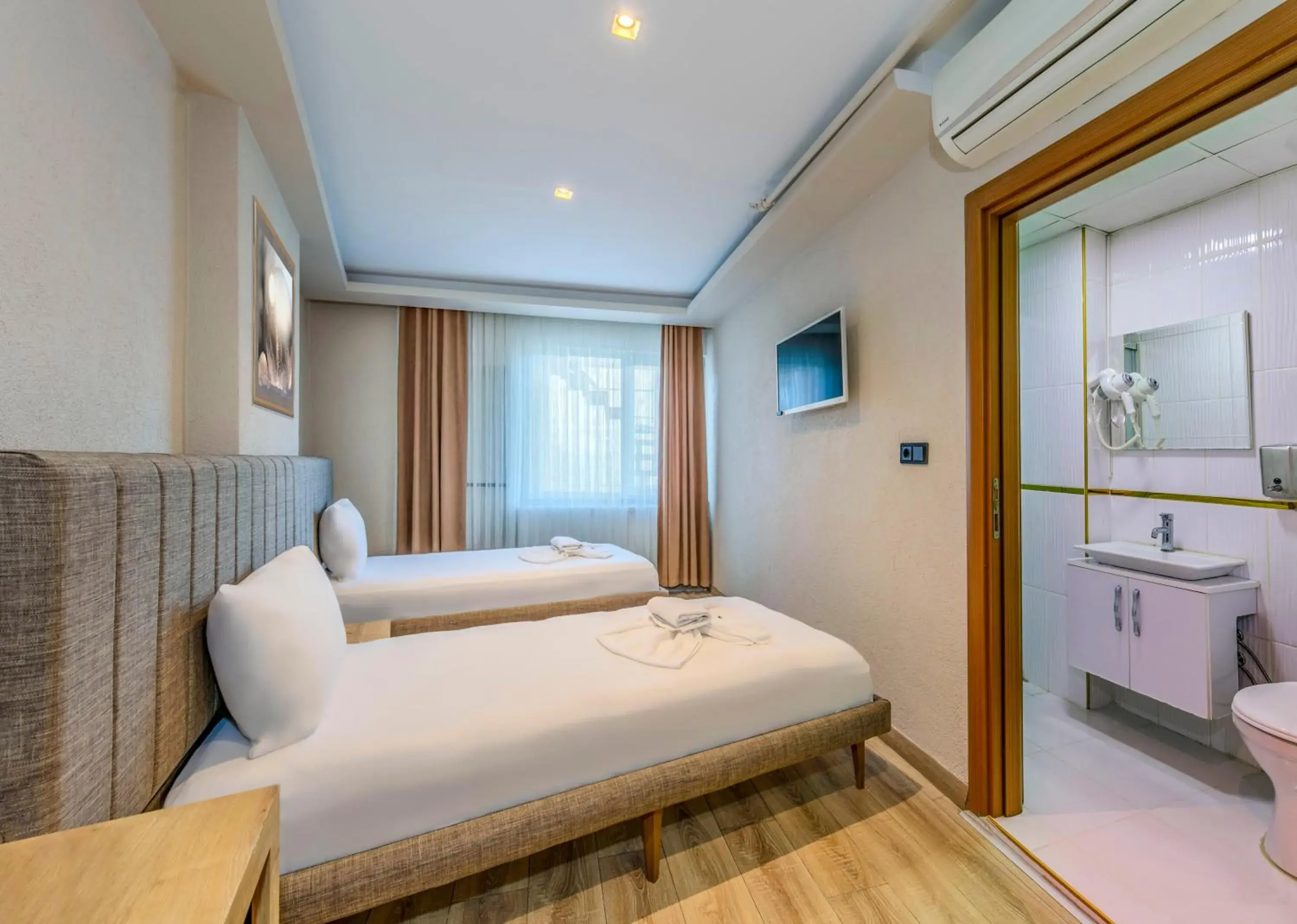 Photo of the whole room, Bed in EViM HOTEL ÇORLU Photo of the whole room, Bed in EViM HOTEL ÇORLU