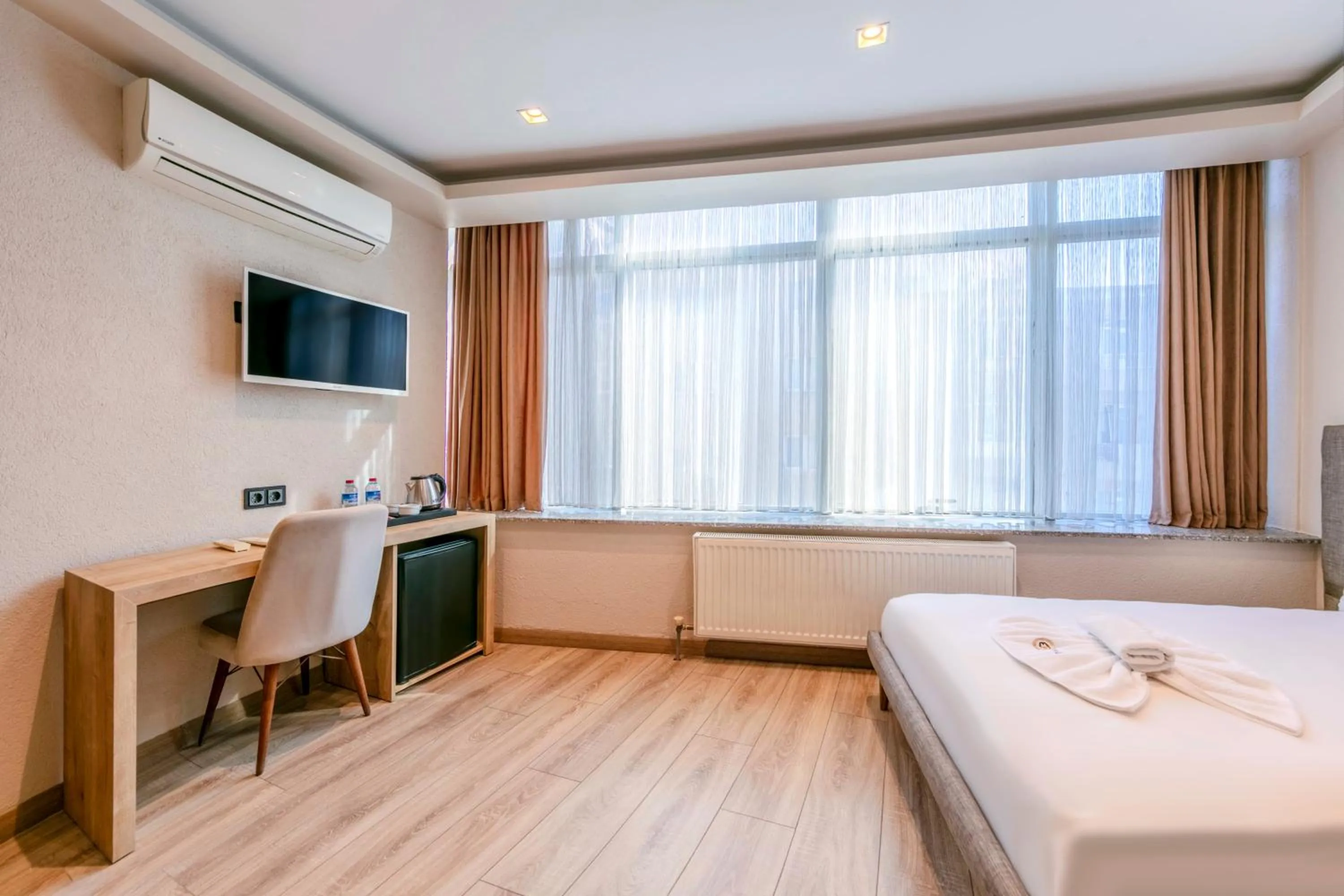 Coffee/tea facilities, Bed in EViM HOTEL ÇORLU