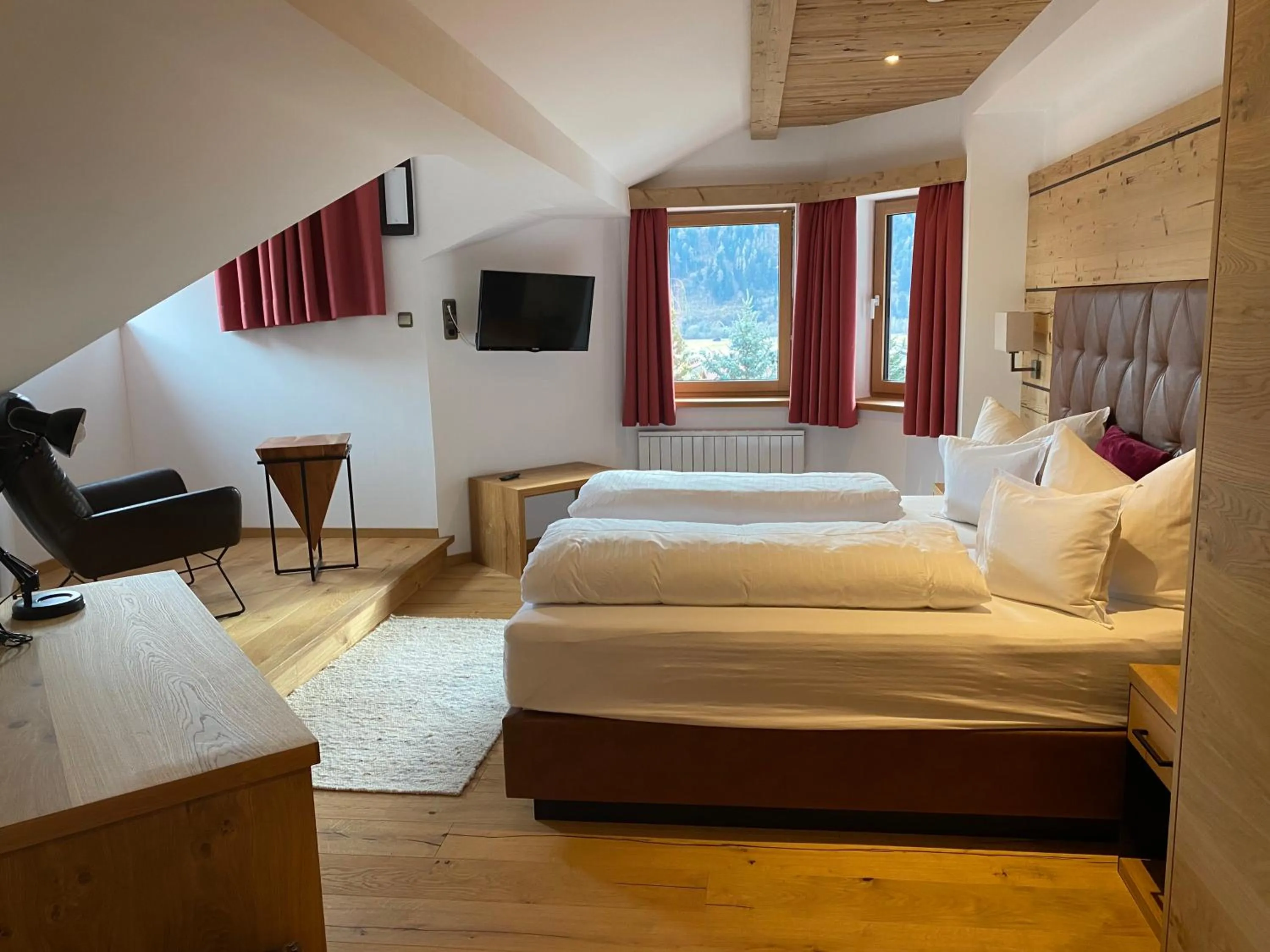 Bedroom, Bed in Hotel Tyrolis