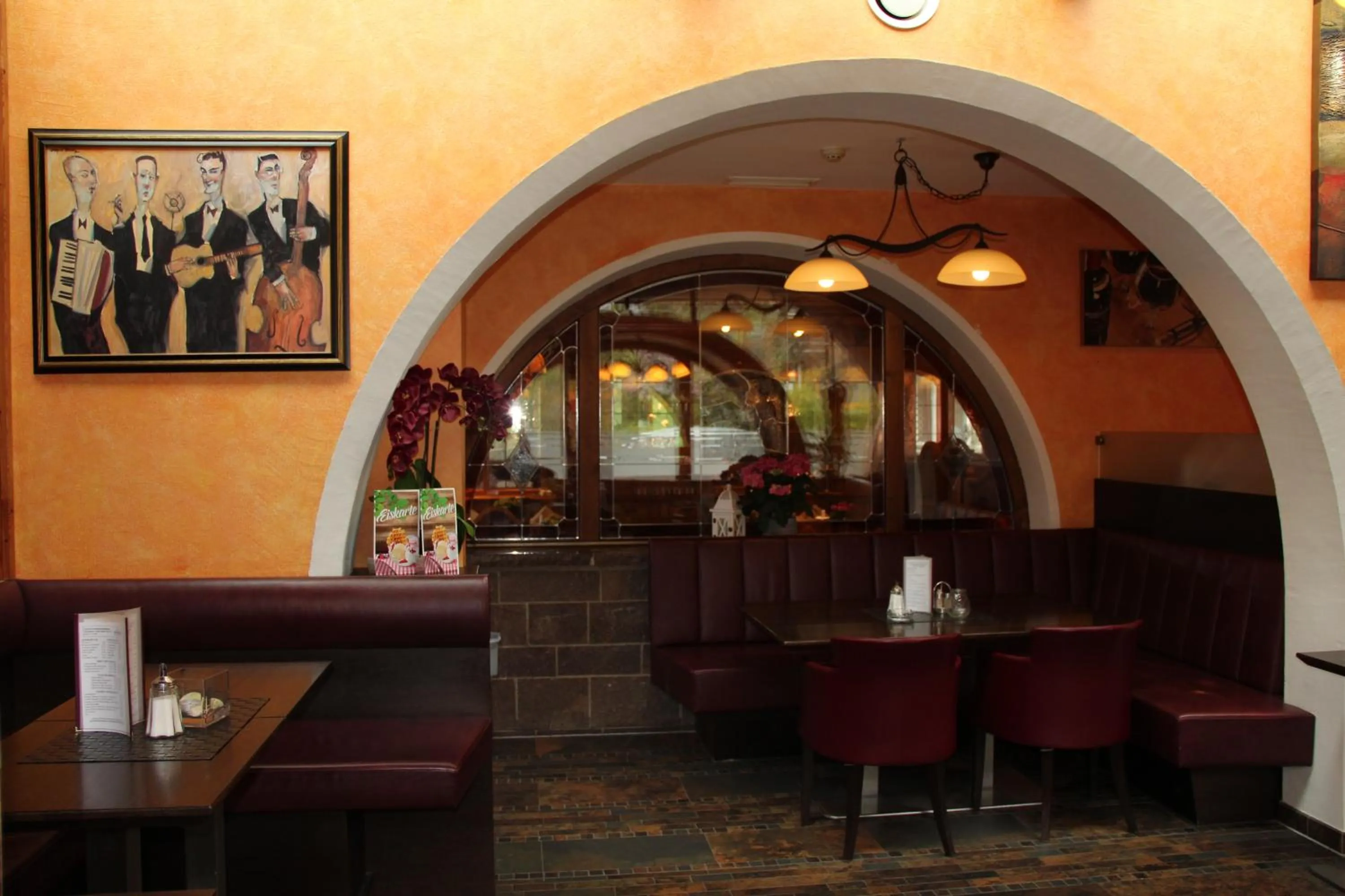 Lounge or bar in Hotel Tyrolis