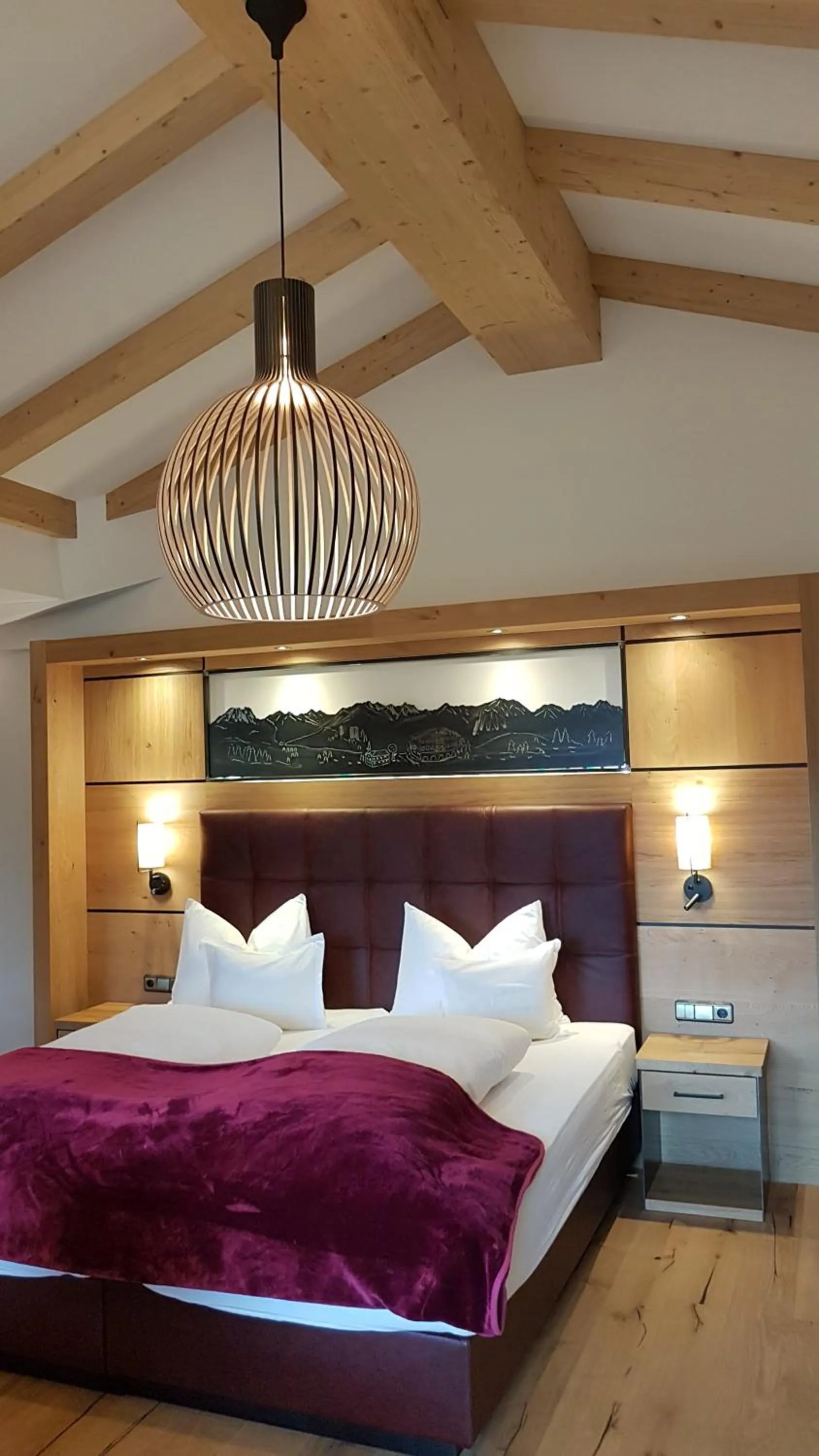 Bed in Hotel Tyrolis