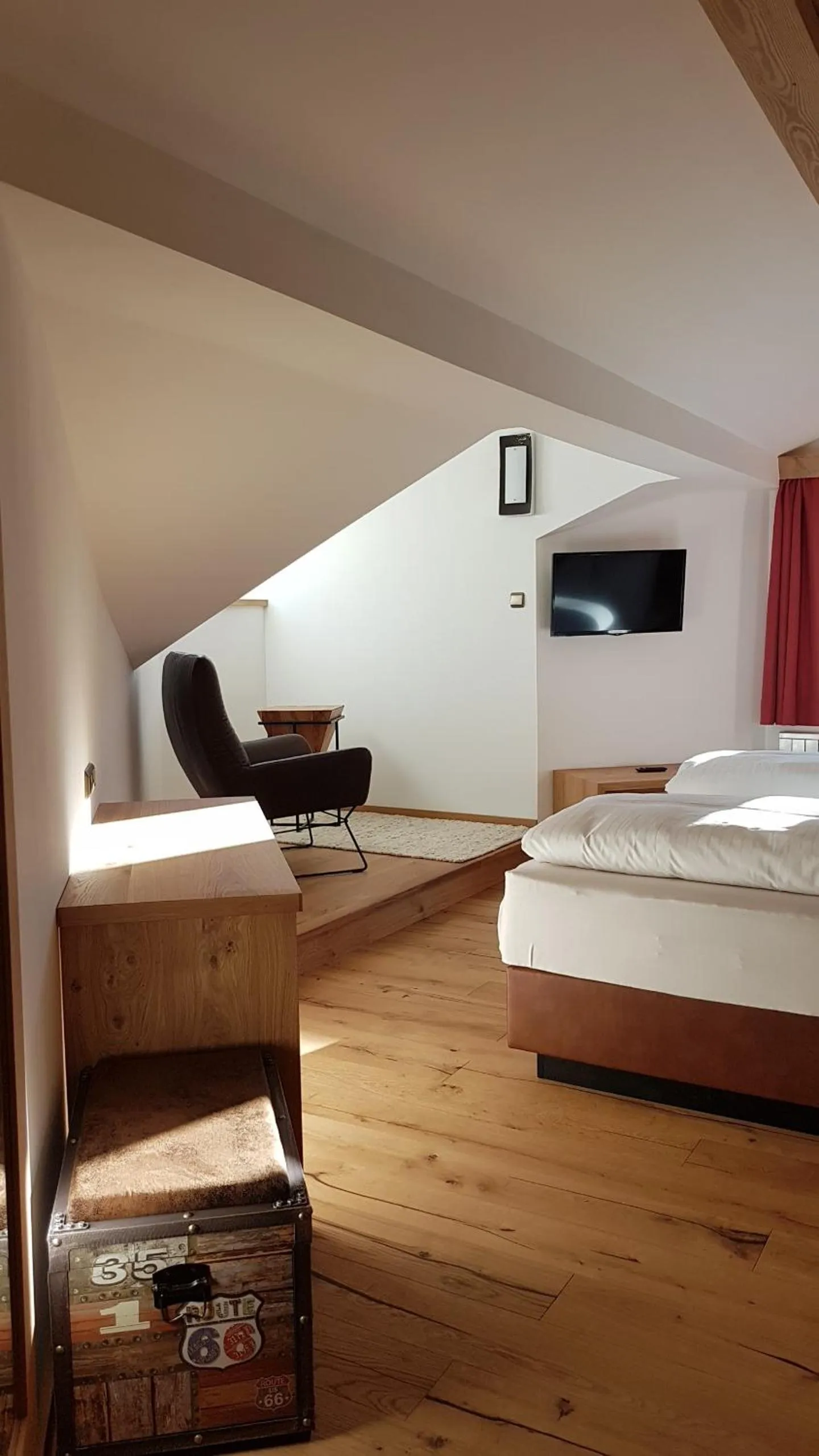 Bed in Hotel Tyrolis