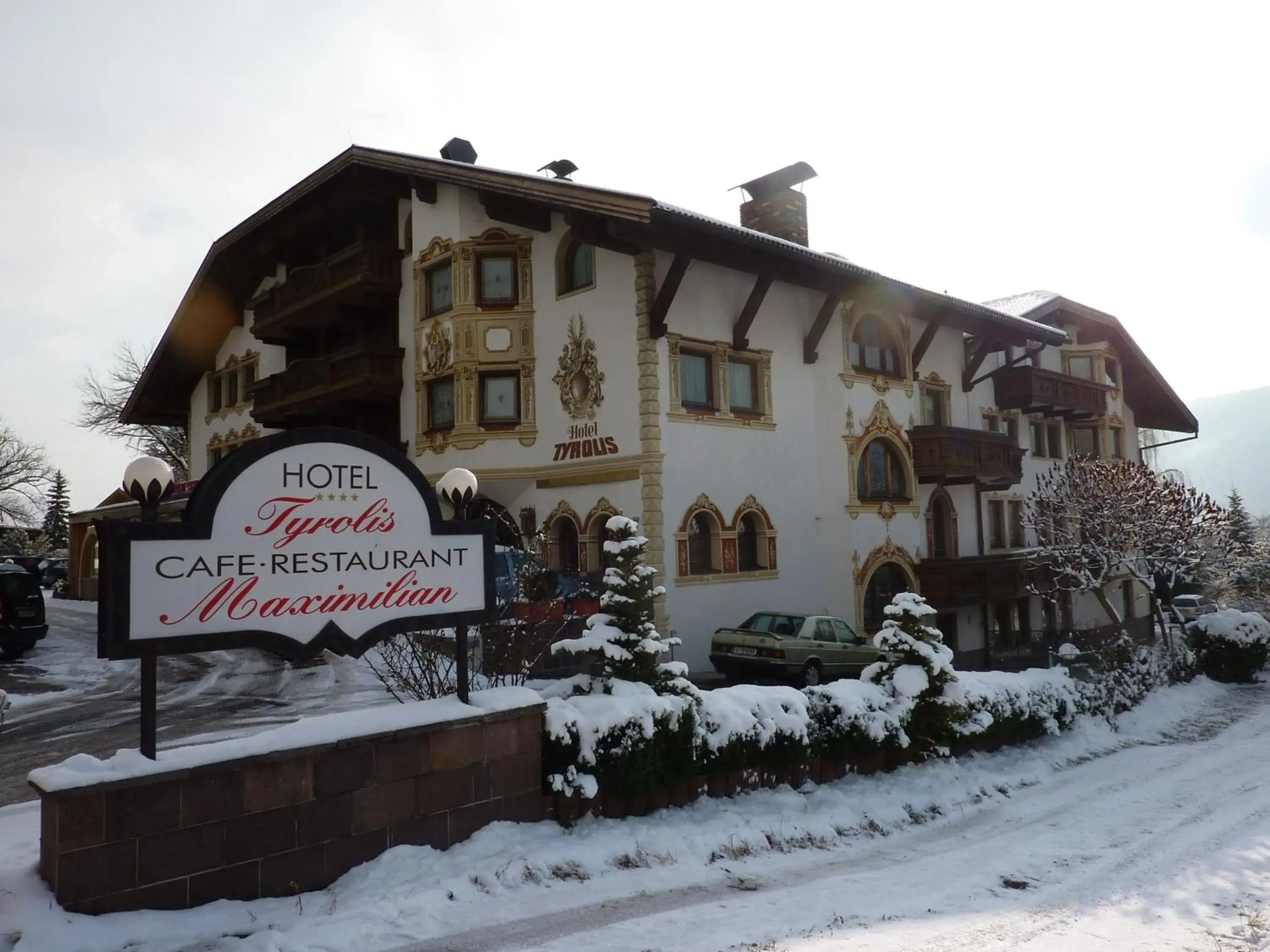 Property building in Hotel Tyrolis Property building in Hotel Tyrolis