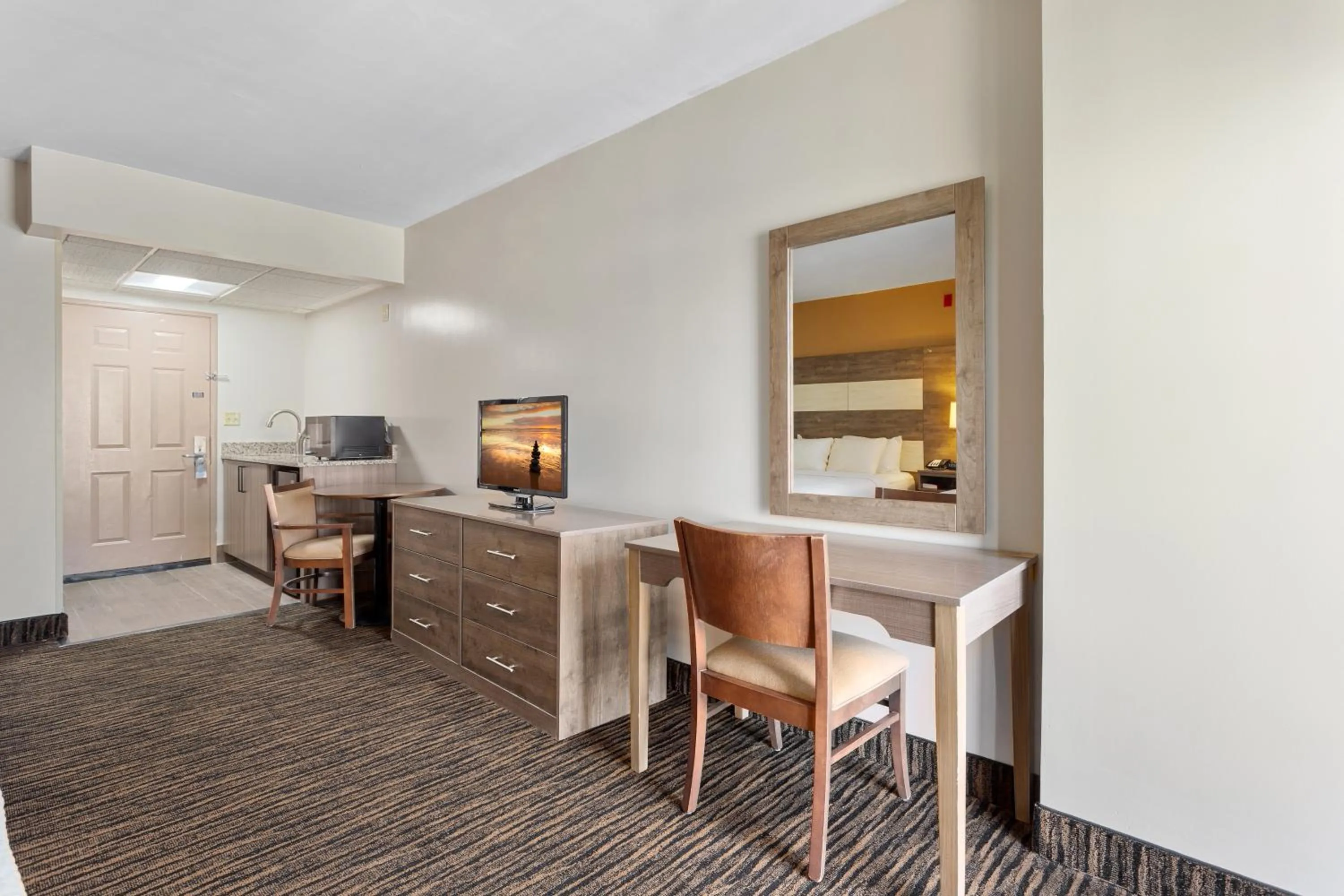 Dining area in Americana Motor Inn on Boardwalk