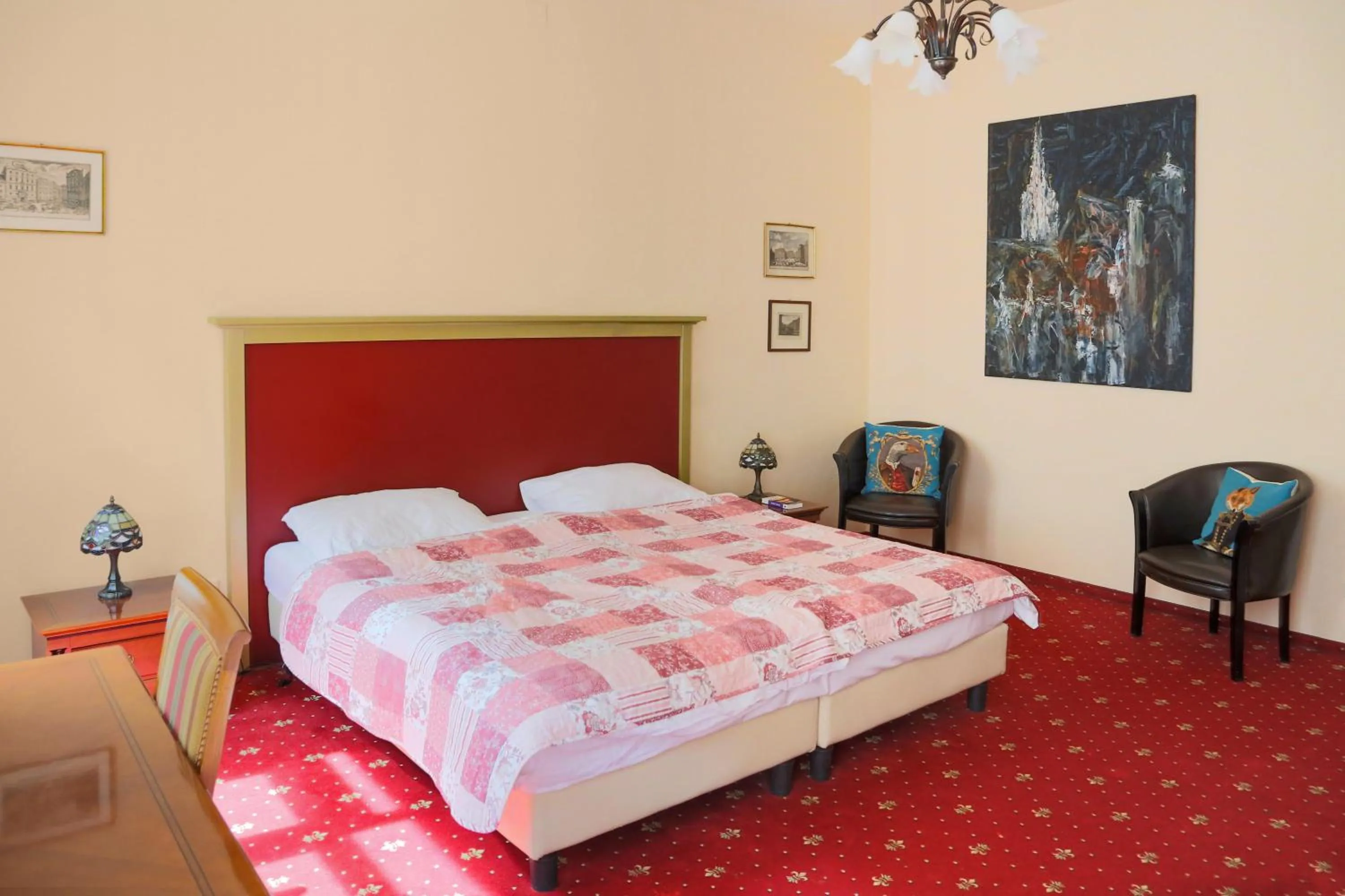 Bed in Altwienerhof Boutique Hotel