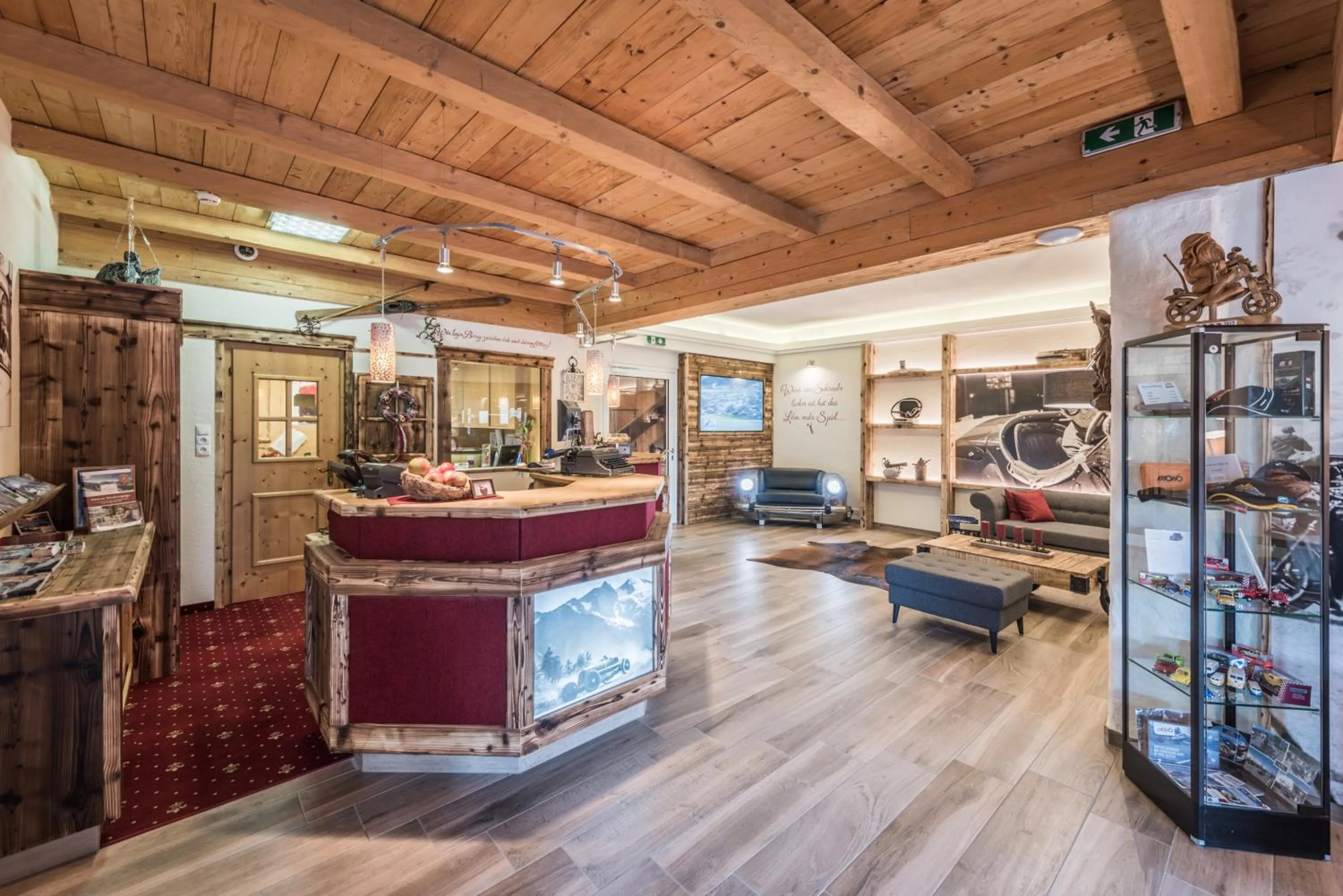 Lobby or reception in VÖTTER'S HOTEL in Kaprun am Kitzsteinhorn - Skibus direkt