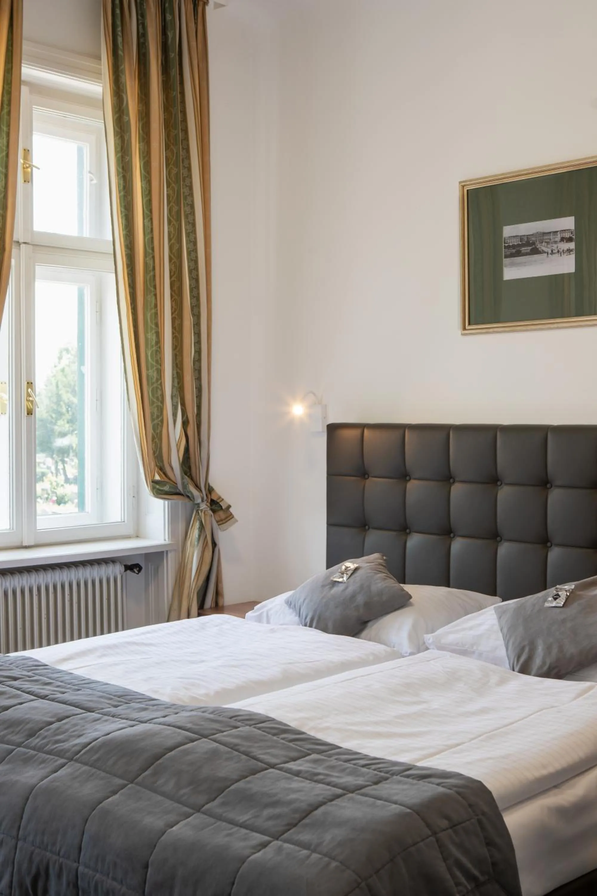 Bed in Hotel Bergwirt Schönbrunn