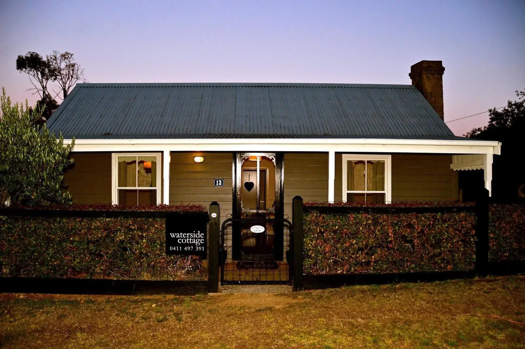 Waterside Cottage Waterside Cottage